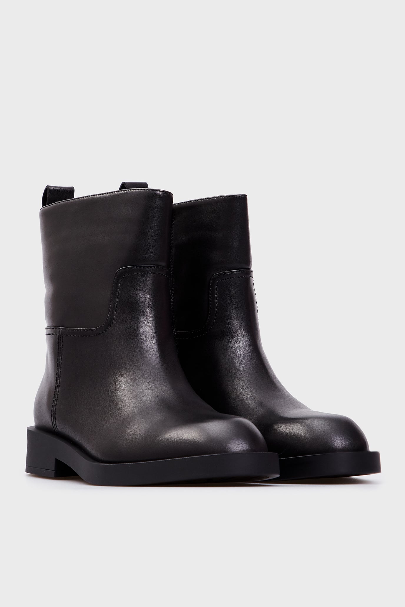 Женские черные кожаные полусапоги Ulla 3