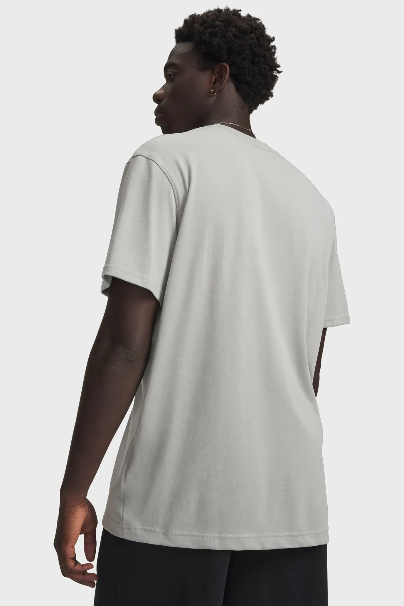 Футболка UA M LOGO EMB HEAVYWEIGHT SS 2