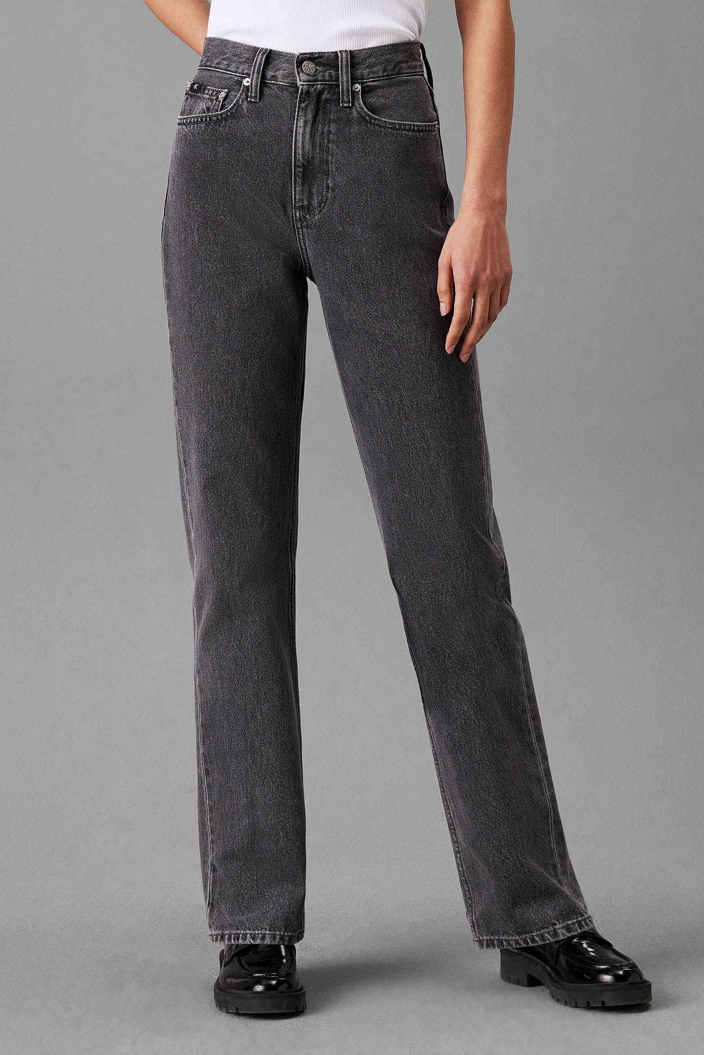 Женские серые джинсы HIGH RISE STRAIGHTCalvin Klein Jeans Женские серые джинсы HIGH RISE STRAIGHT 1
