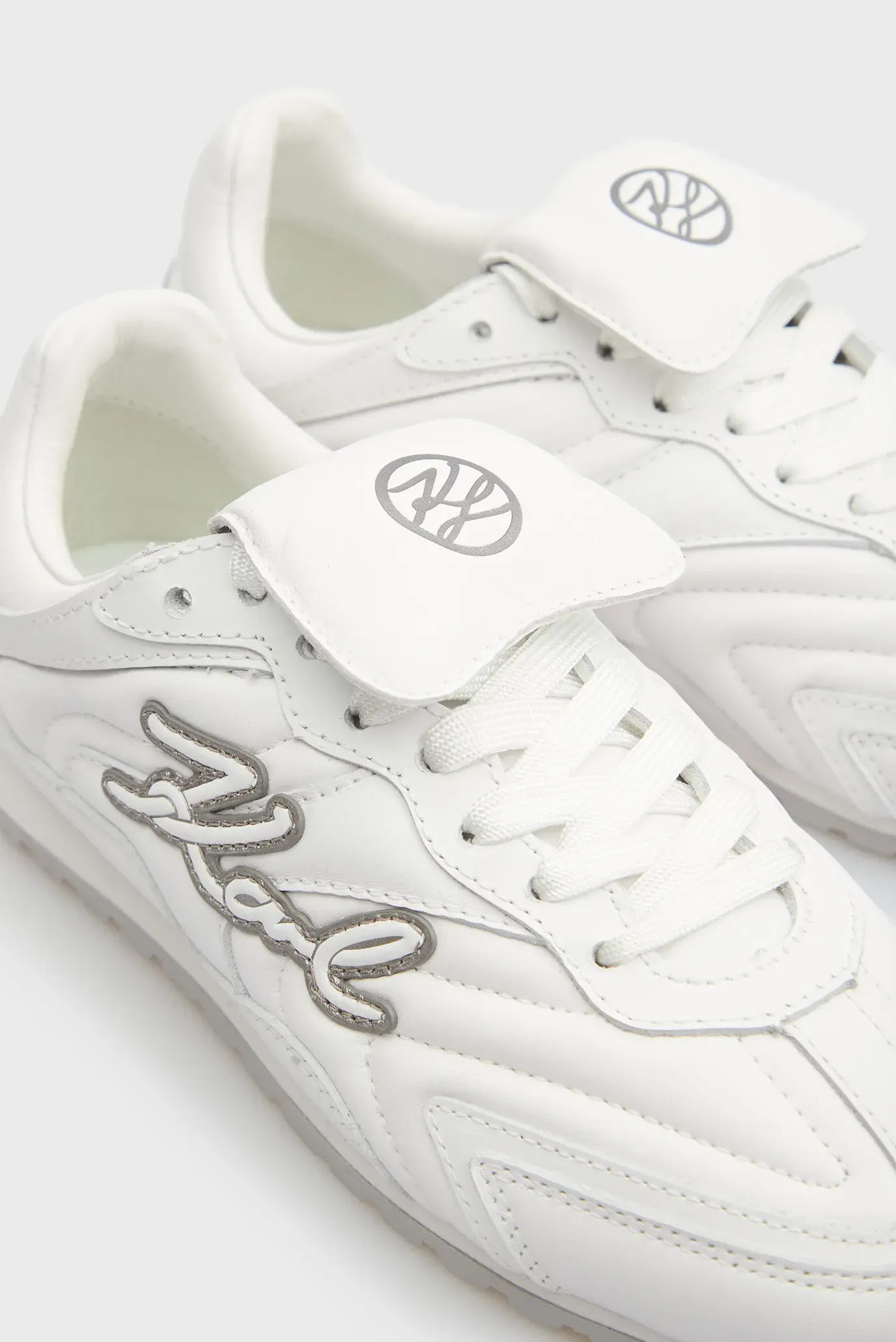 Кроссовки VENUS Volley 2