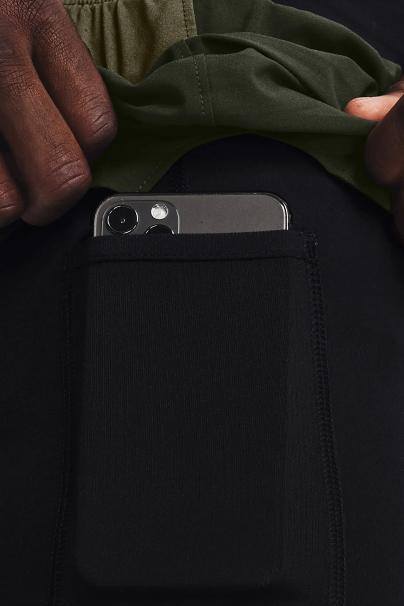 Мужские зеленые шорты UA Run Anywhere Short 10