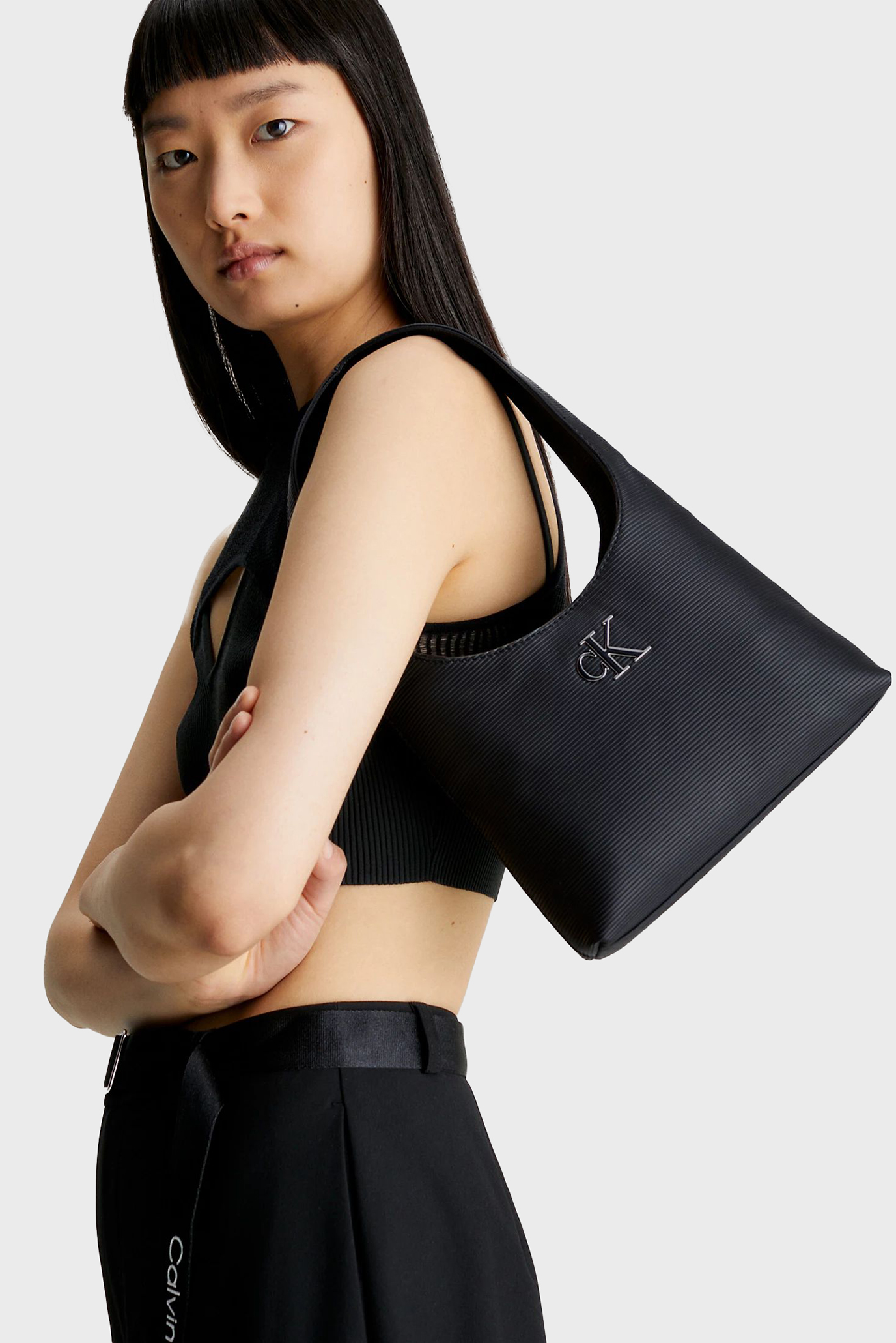 Сумка MINIMAL MONOGRAM SHOULDER BAG T 12