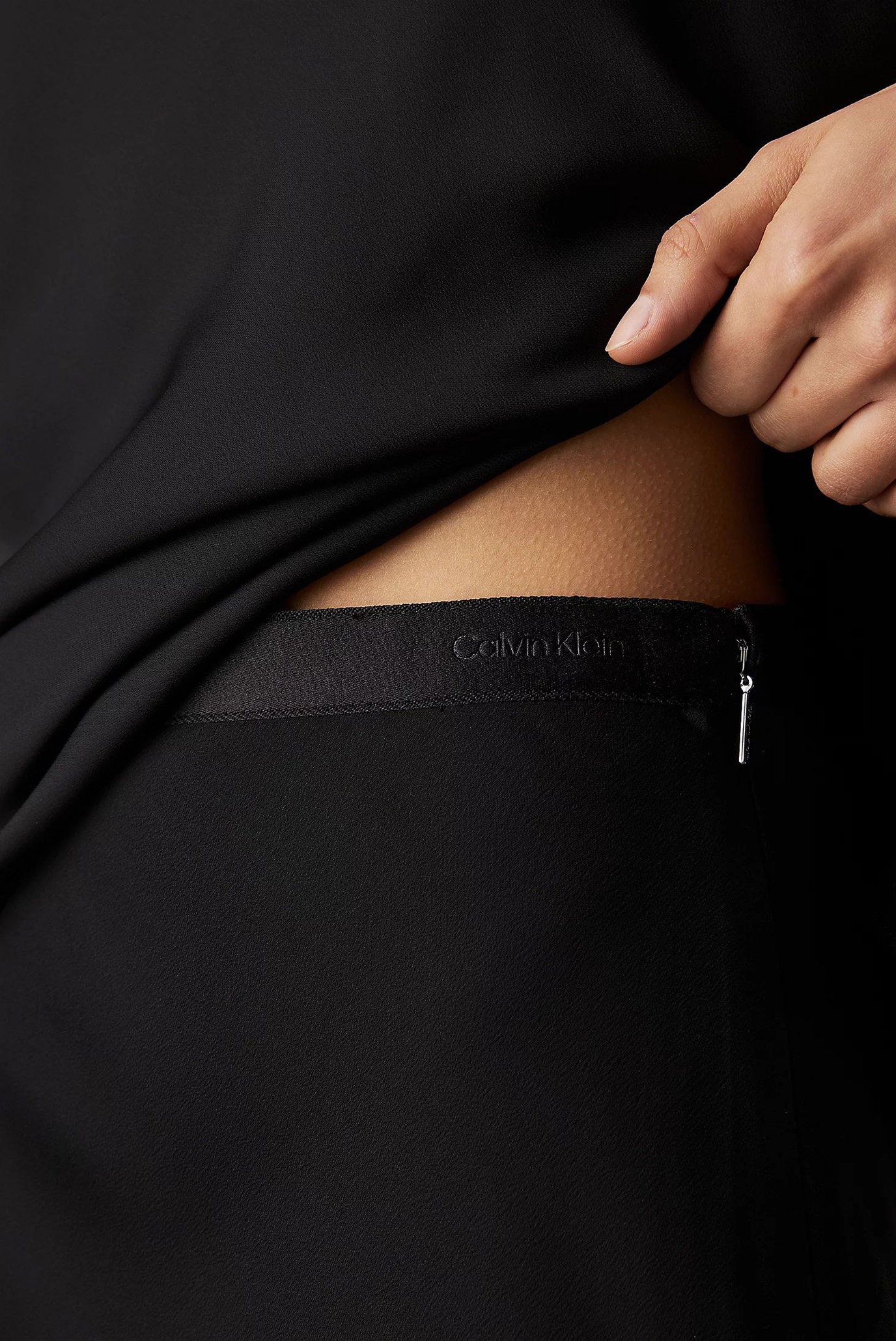 Женская черная юбка RECYCLED CDC BIAS CUT MIDI 4