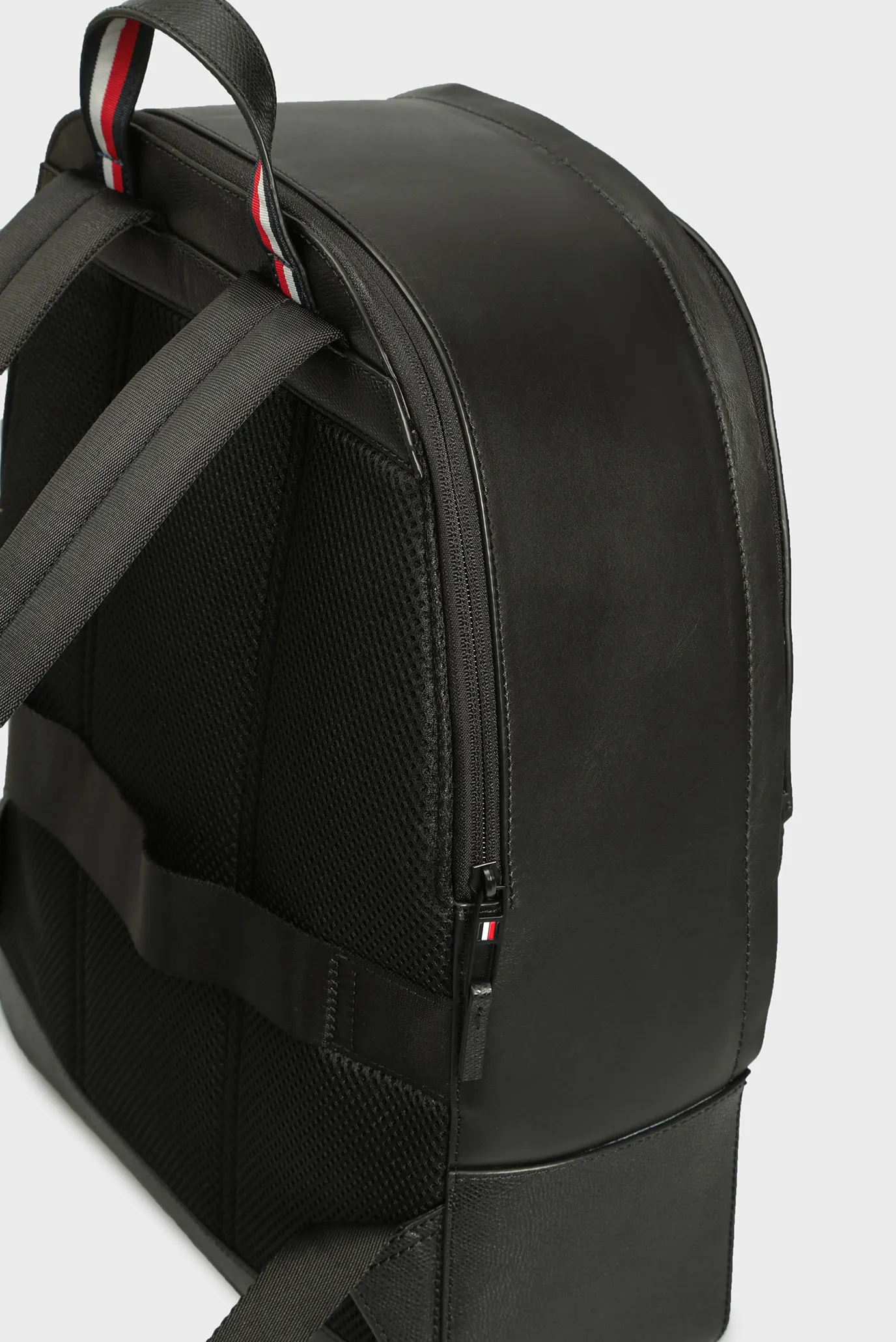 Мужской черный кожаный рюкзак BUSINESS 7