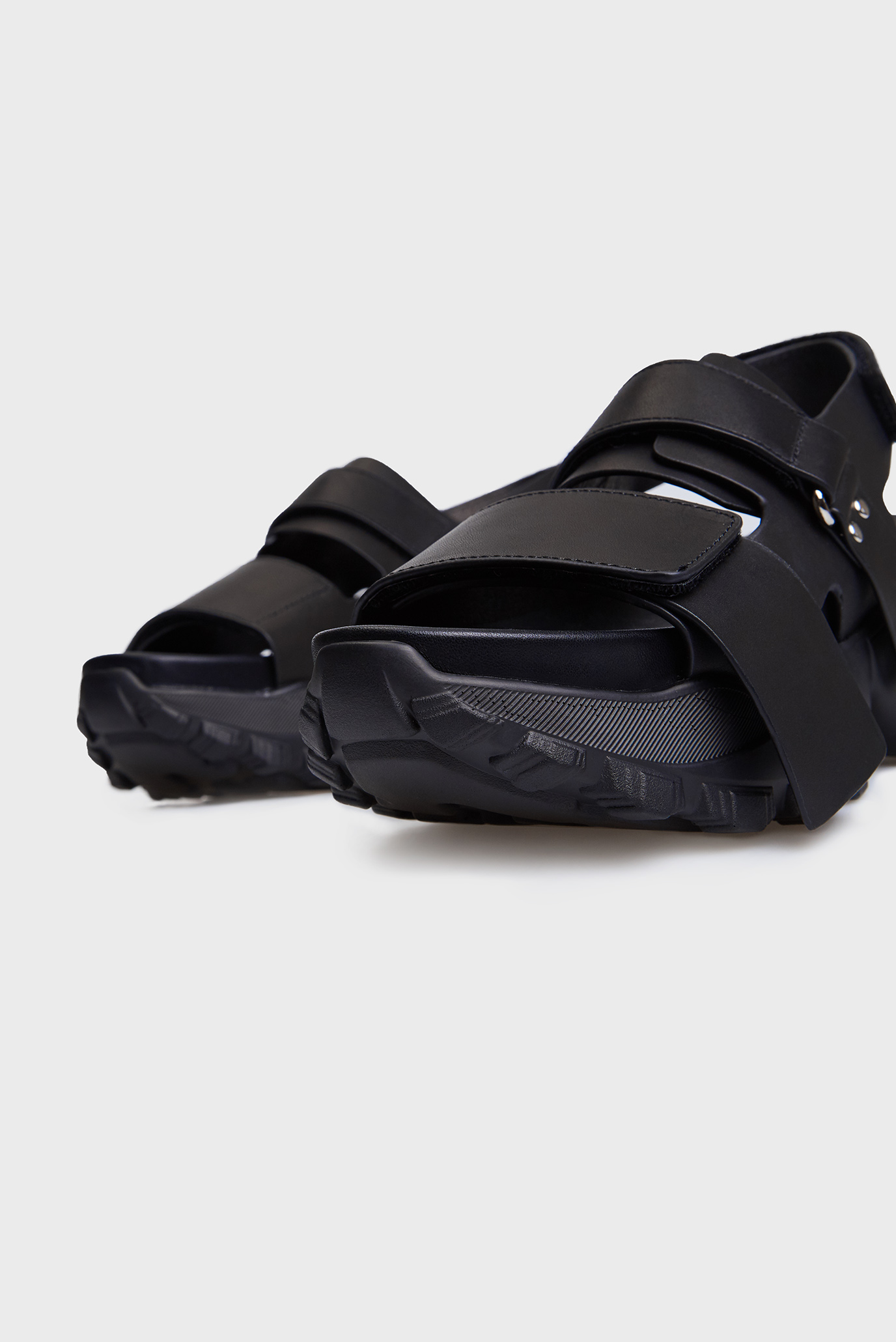 Женские черные кожаные сандалии Nonna 7