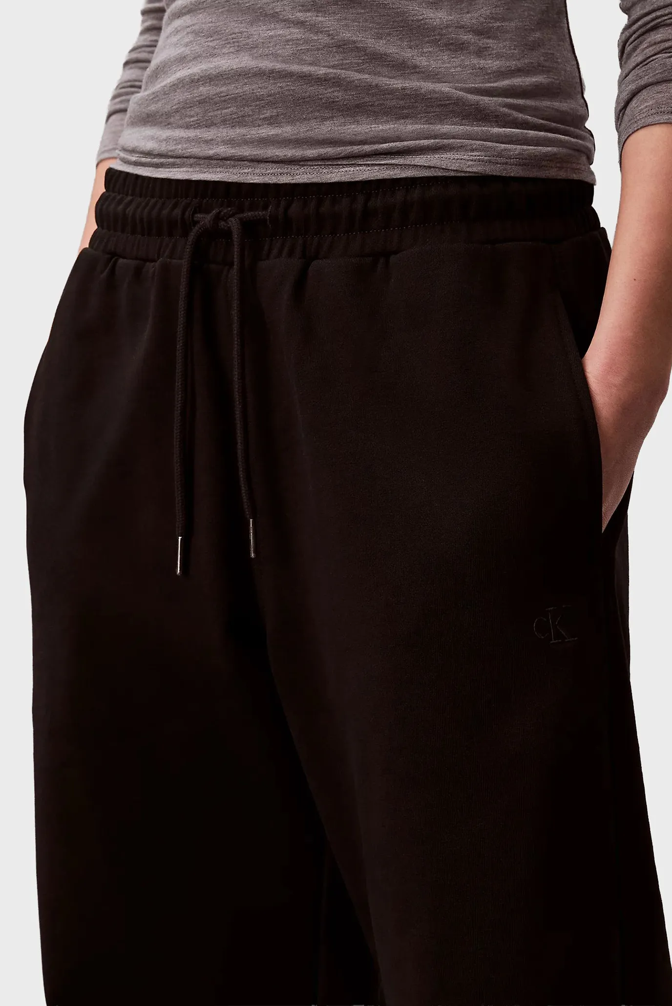 Штаны спортивные MONOGRAM FRENCH TERRY BARREL PAN 4