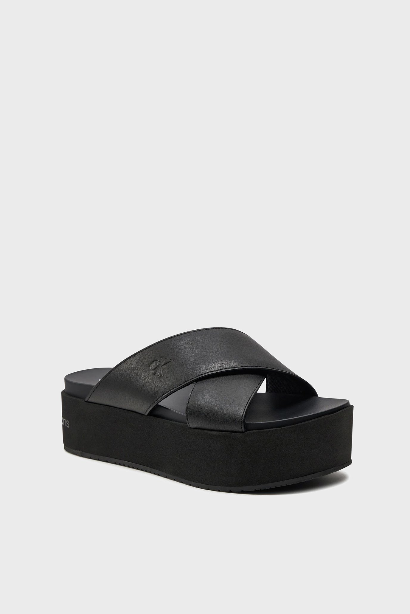 Женские черные кожаные мюли FLATFORM CROSSCalvin Klein Jeans Женские черные кожаные мюли FLATFORM CROSS 2