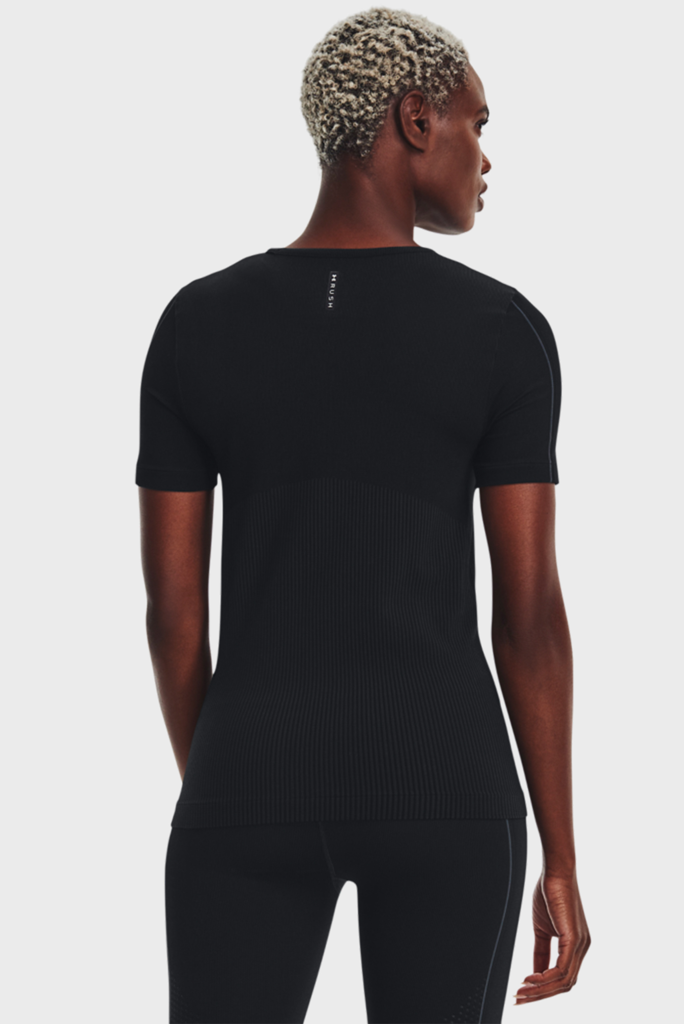Женская черная футболка UA Rush Seamless SS 9