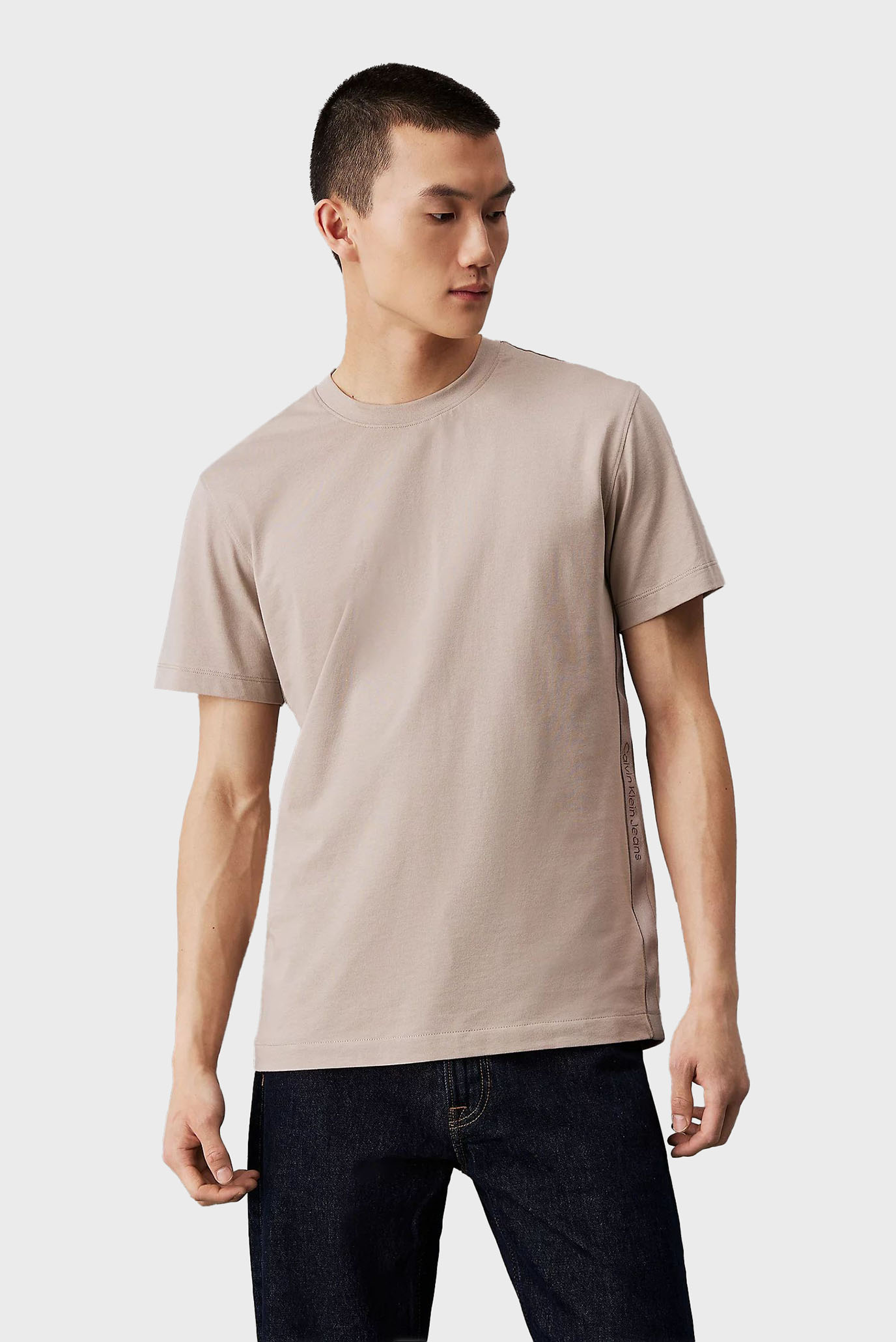 Мужская бежевая футболка LOGO TAPE TEE 5