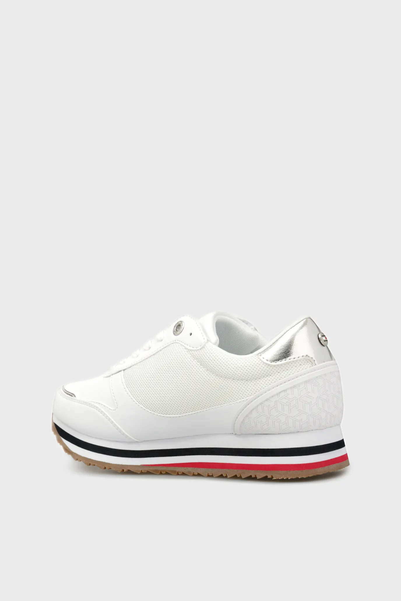 Женские белые кроссовки MONOGRAM 9