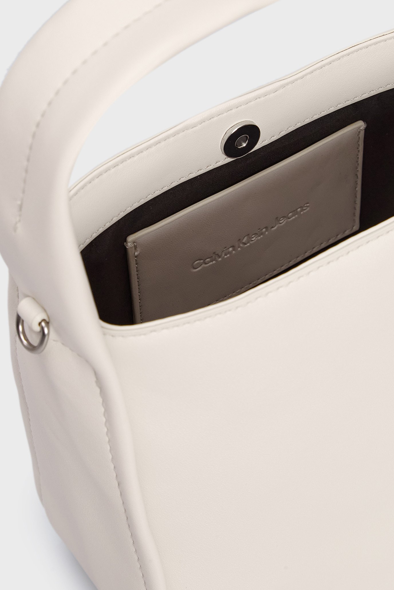 Женская белая сумка BLOCK BUCKET19Calvin Klein Jeans Женская белая сумка BLOCK BUCKET19 5