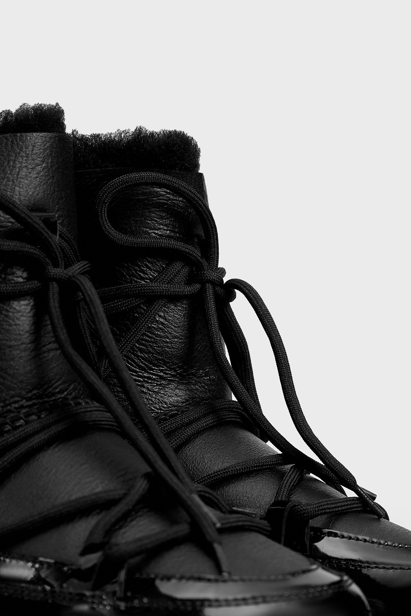 Женские черные кожаные угги Peak 2