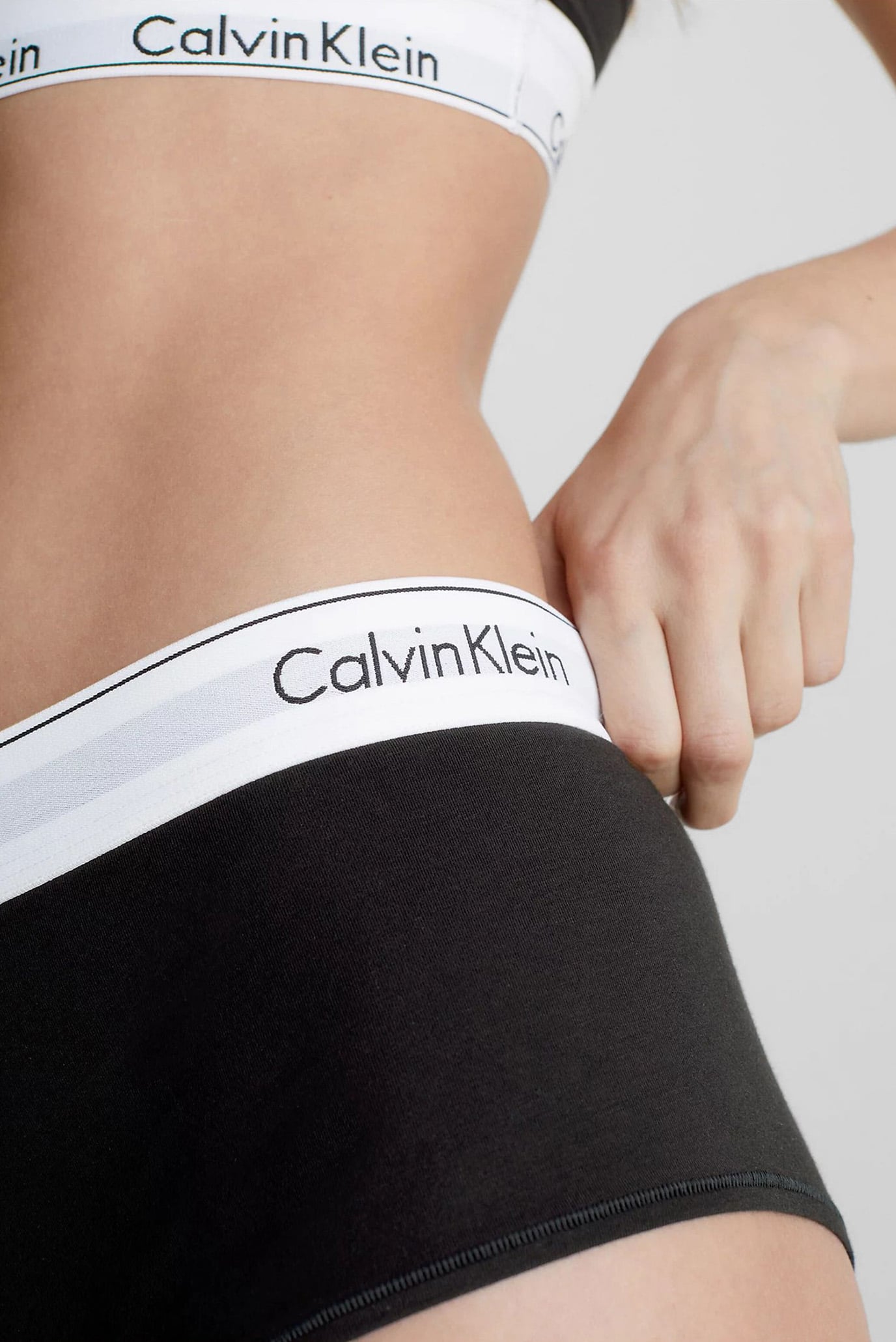 Женские черные трусики BOYSHORT 8