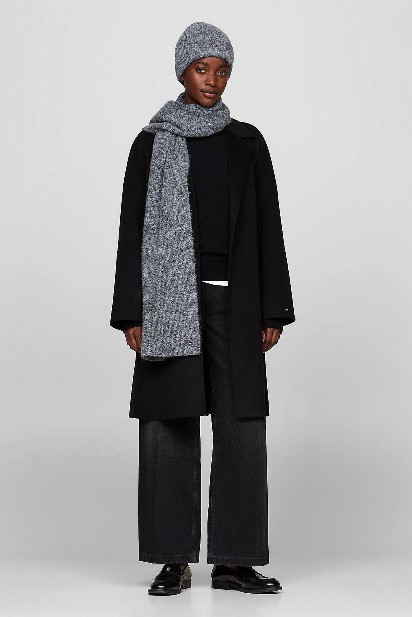 Женский набор аксессуаров (шапка, шарф) ESSENTIAL FLAG FUZ BEAN SCARF GP 2