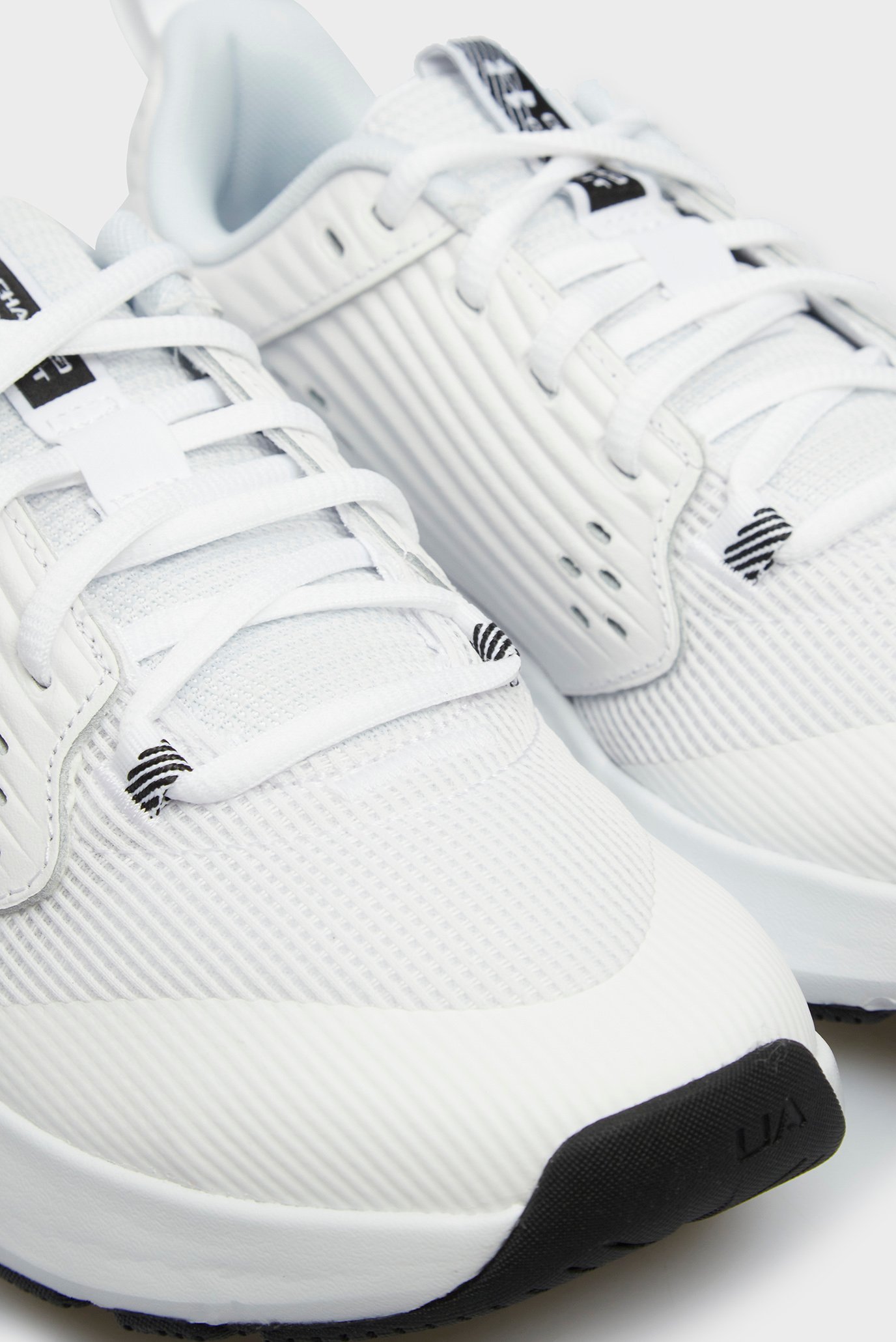 Кроссовки UA W Charged Commit TR 4 2