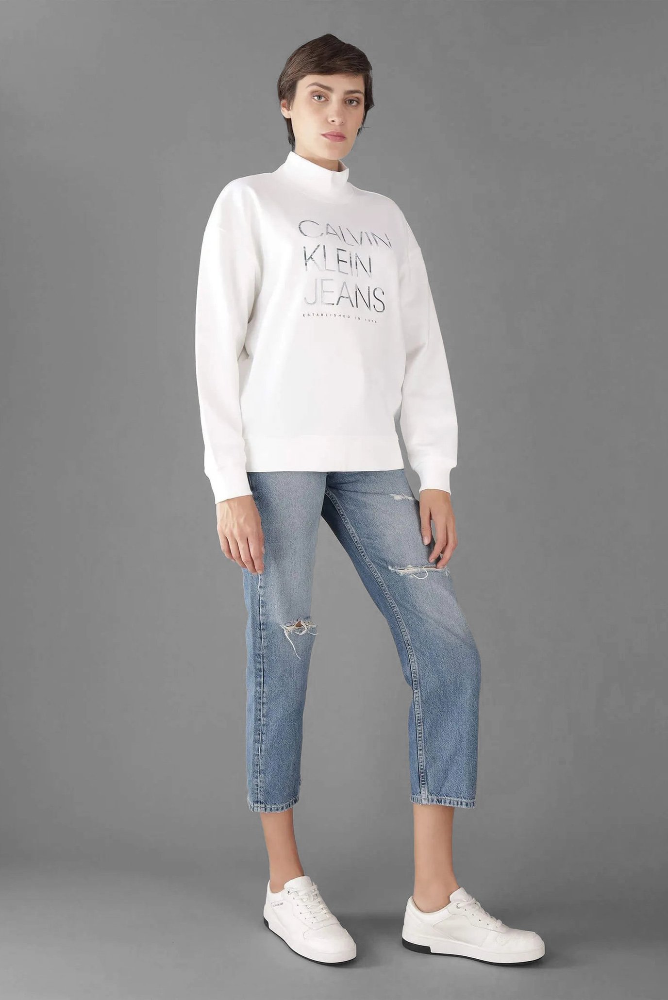 Свитер EMBROIDERED  INSTITUTIONAL HWK 2