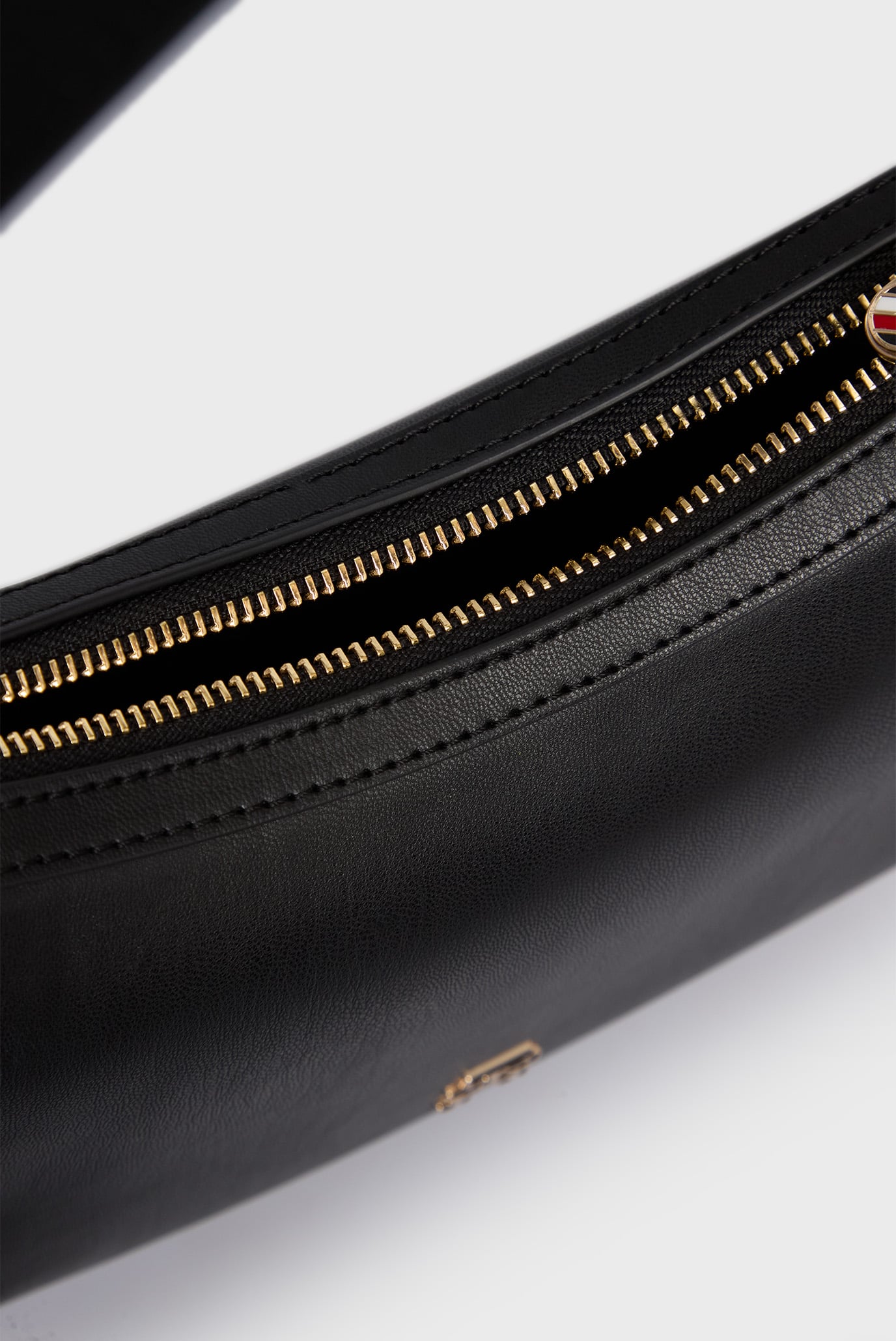 Сумка TH CHIC SHOULDER BAG CORP 5