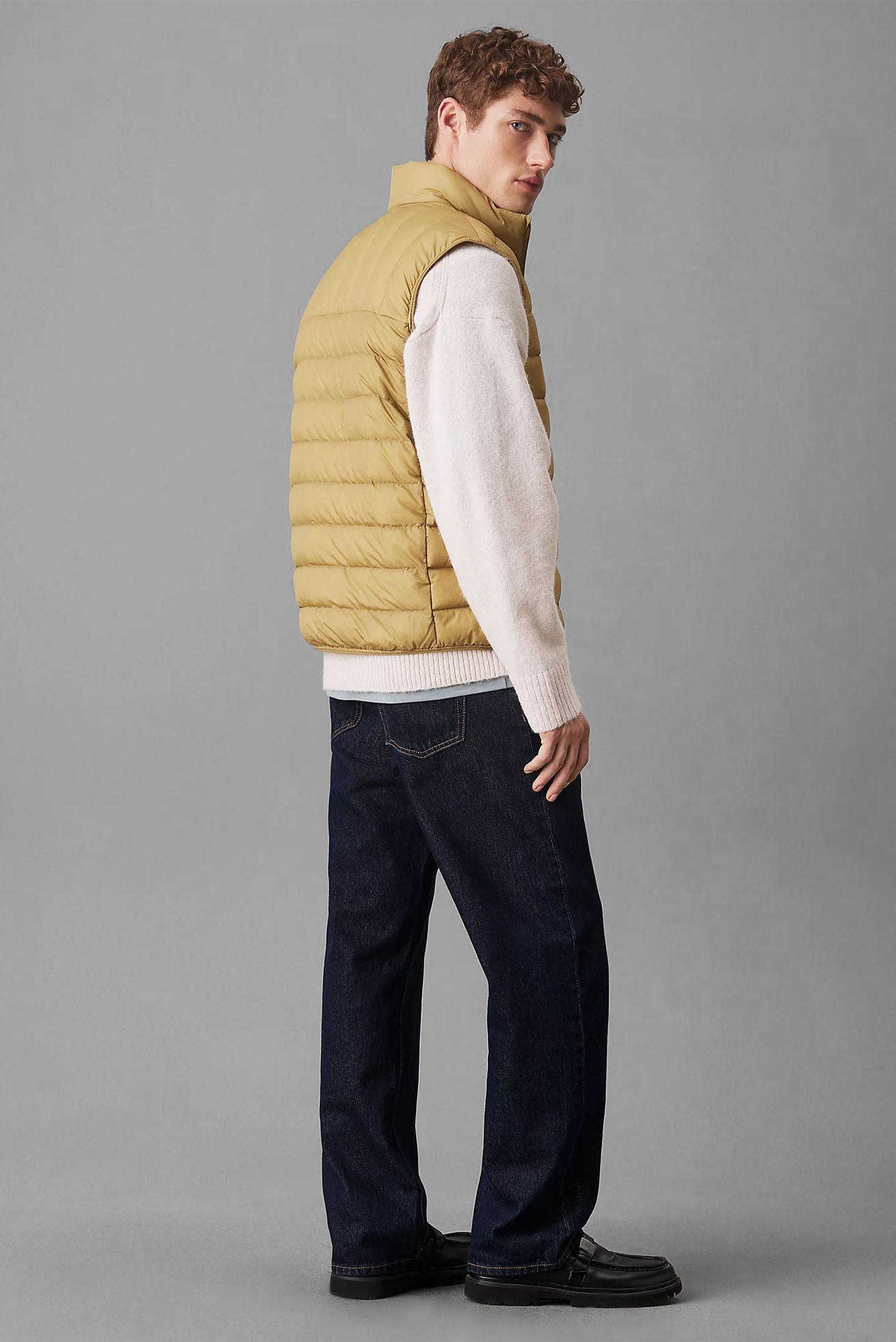 Мужской горчичный пуховой жилет UL DOWN VEST 3