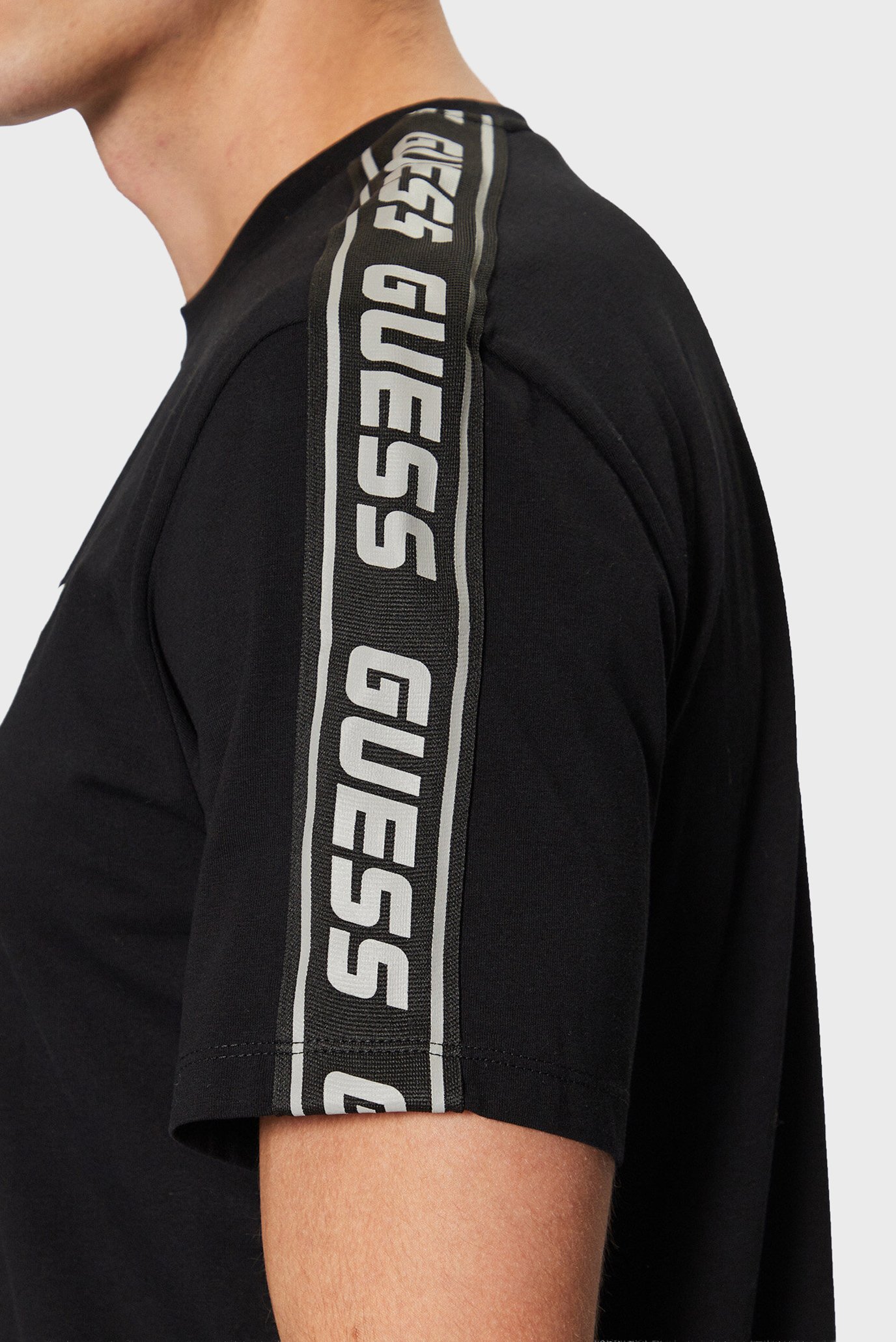 Футболка ARLO CN T-SHIRTGuess Футболка ARLO CN T-SHIRT 4