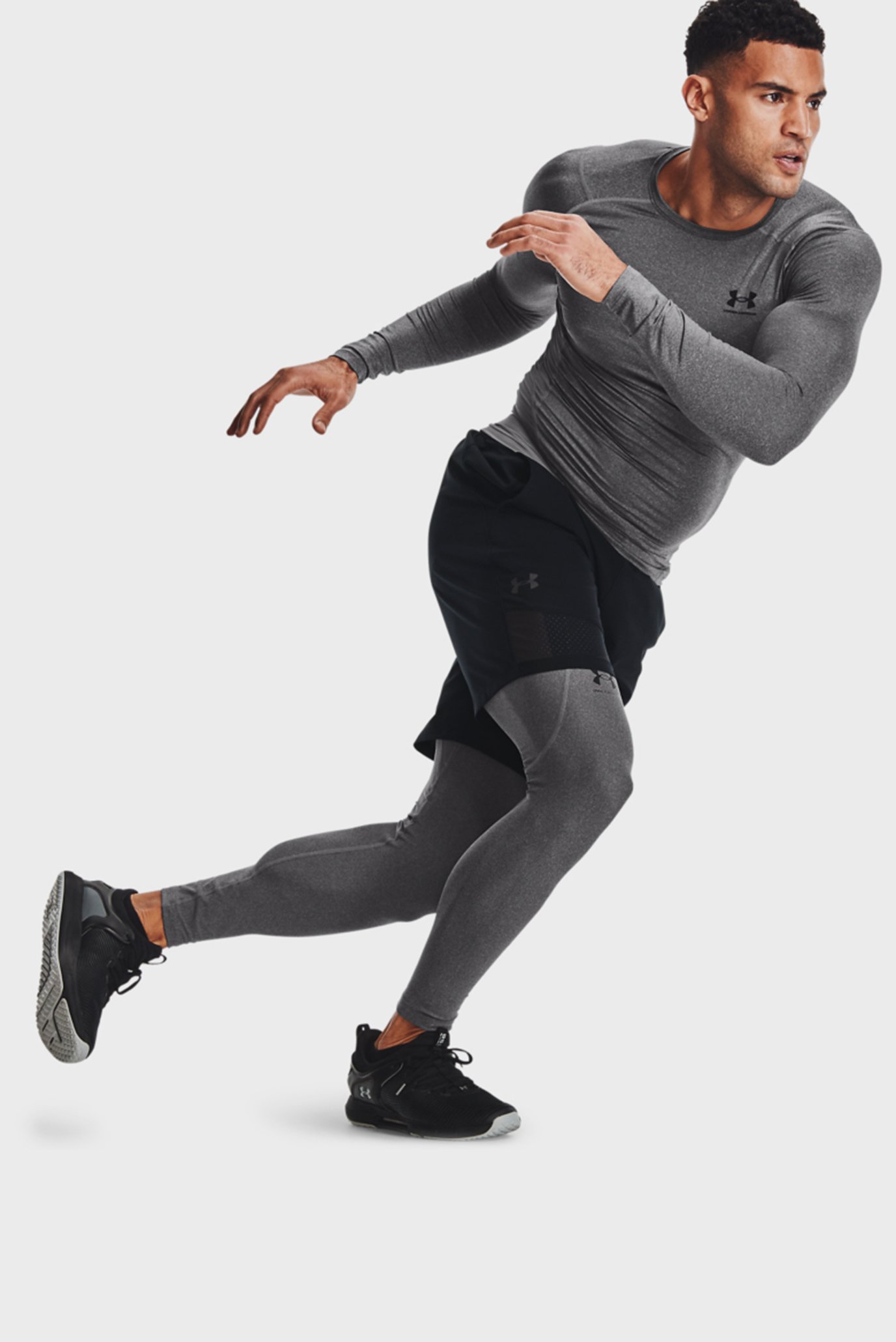 Мужские серые тайтсы UA HG Armour LeggingsUnder Armour Мужские серые тайтсы UA HG Armour Leggings 2