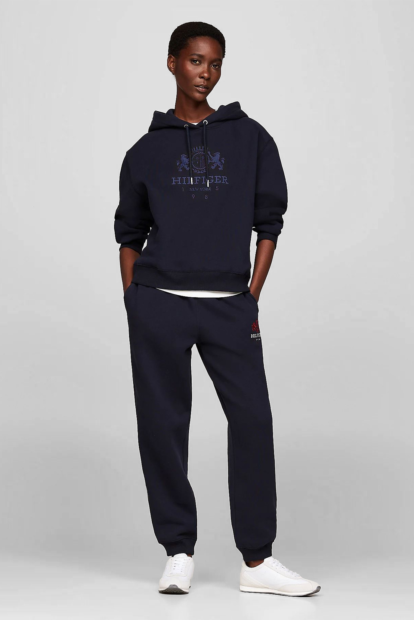 Женские темно-синие спортивные брюки REG VARSITY CREST 2