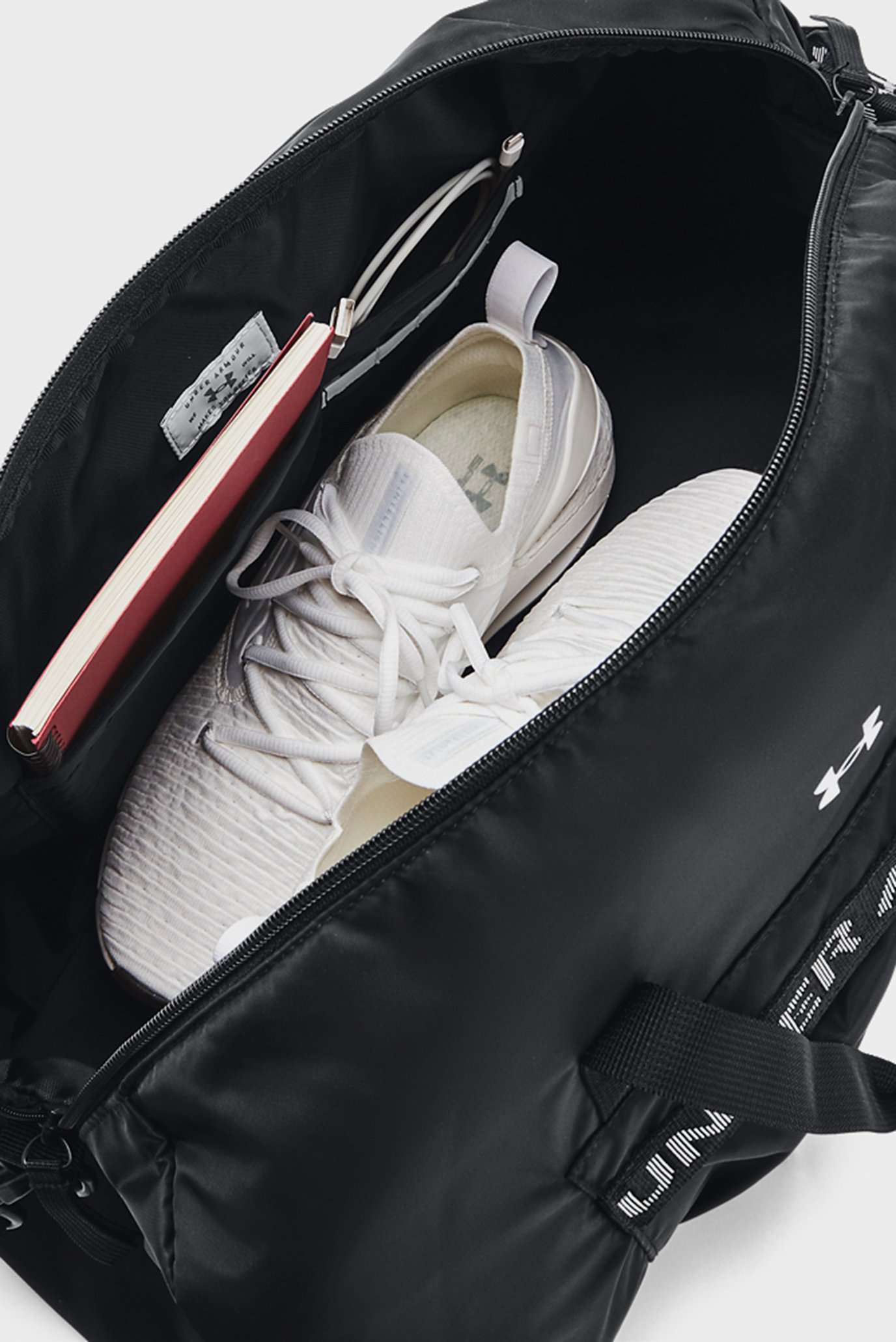 Сумка UA Favorite Duffle 9