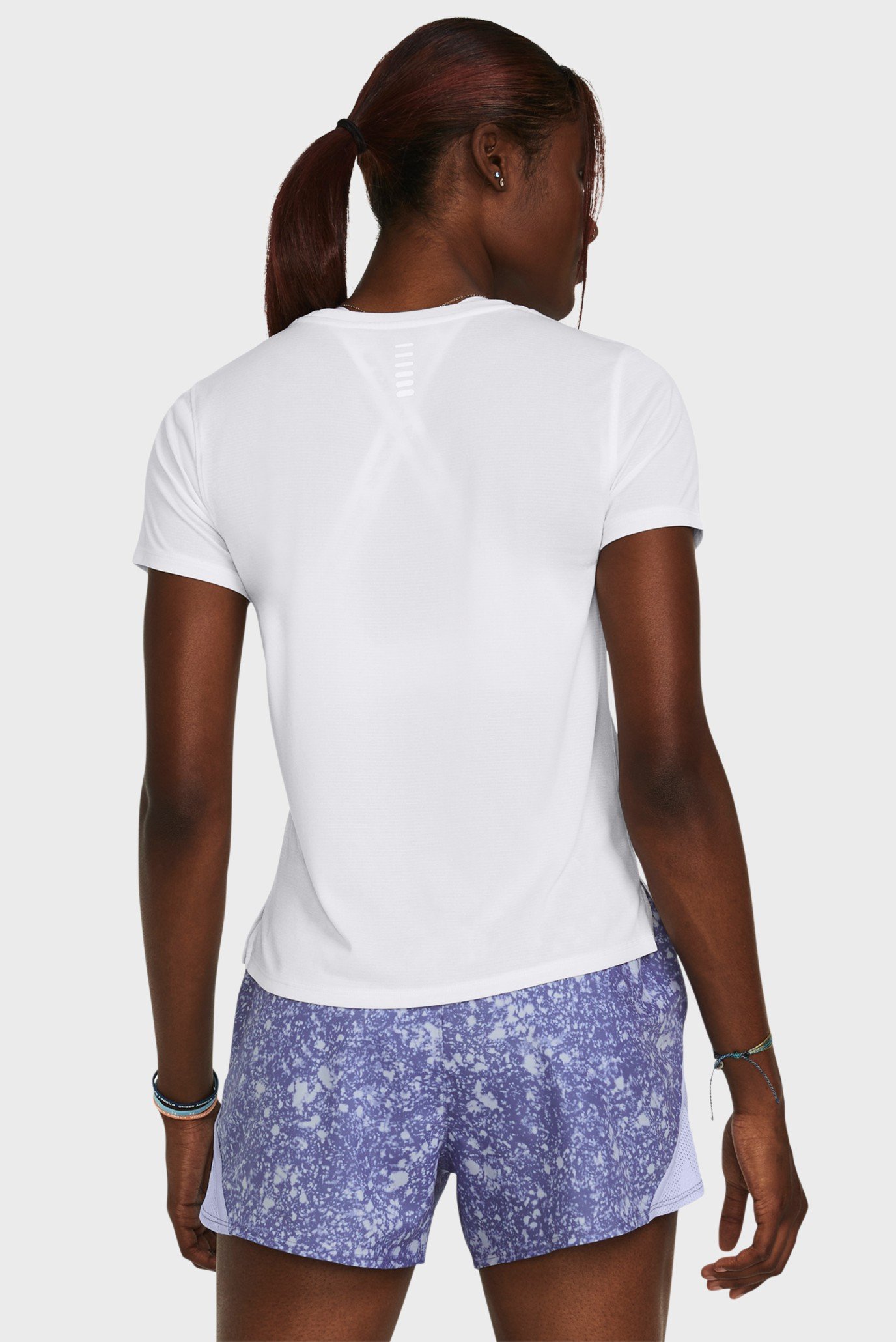 Женская белая футболка UA LAUNCH SHORTSLEEVE 2