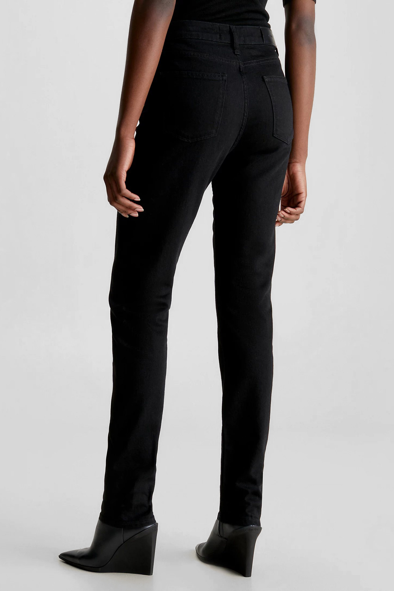 Женские черные джинсы MID RISE SLIM 7