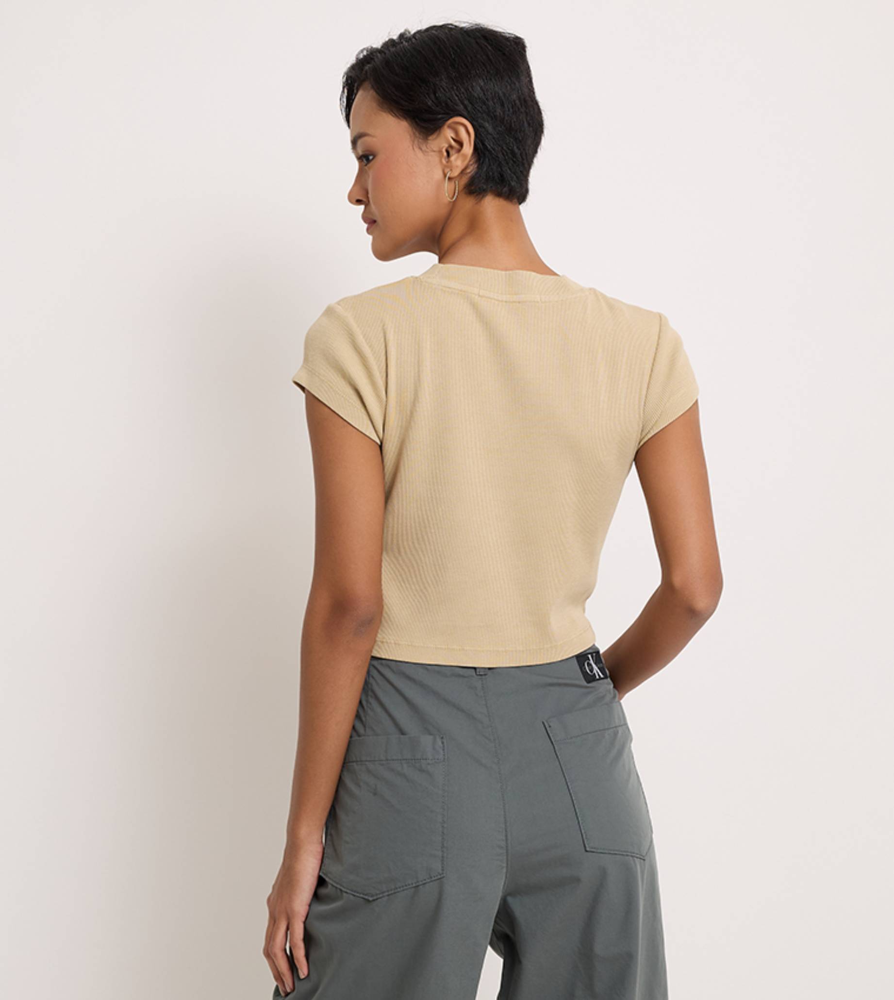 Женская бежевая футболка WASHED WOVEN LABEL RIB BABY TEE 2