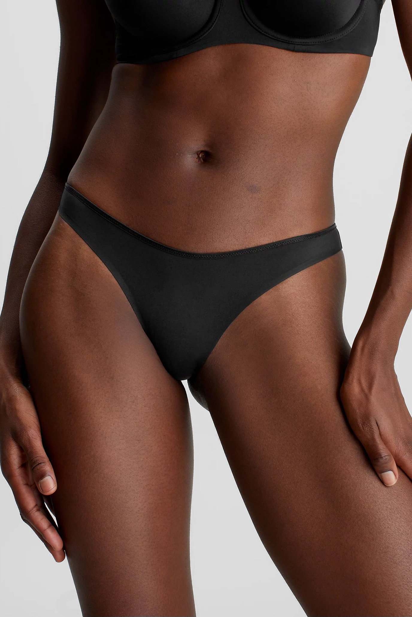 Женские черные трусики BRAZILIAN 3