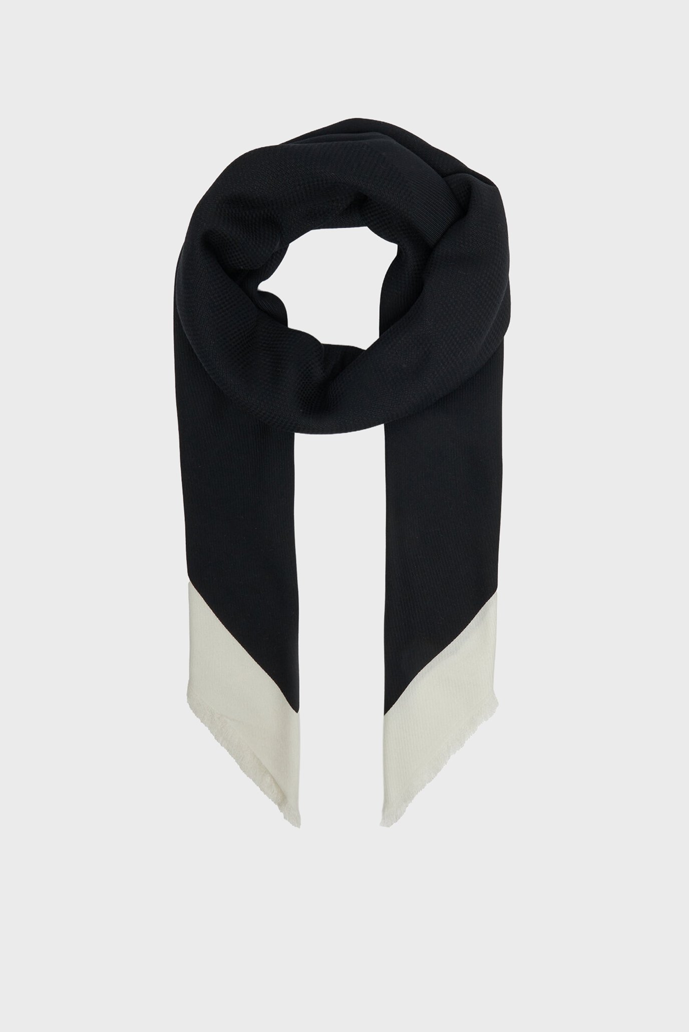Шарф BOLD LOGO CONTRAST SCARF 120x120 1