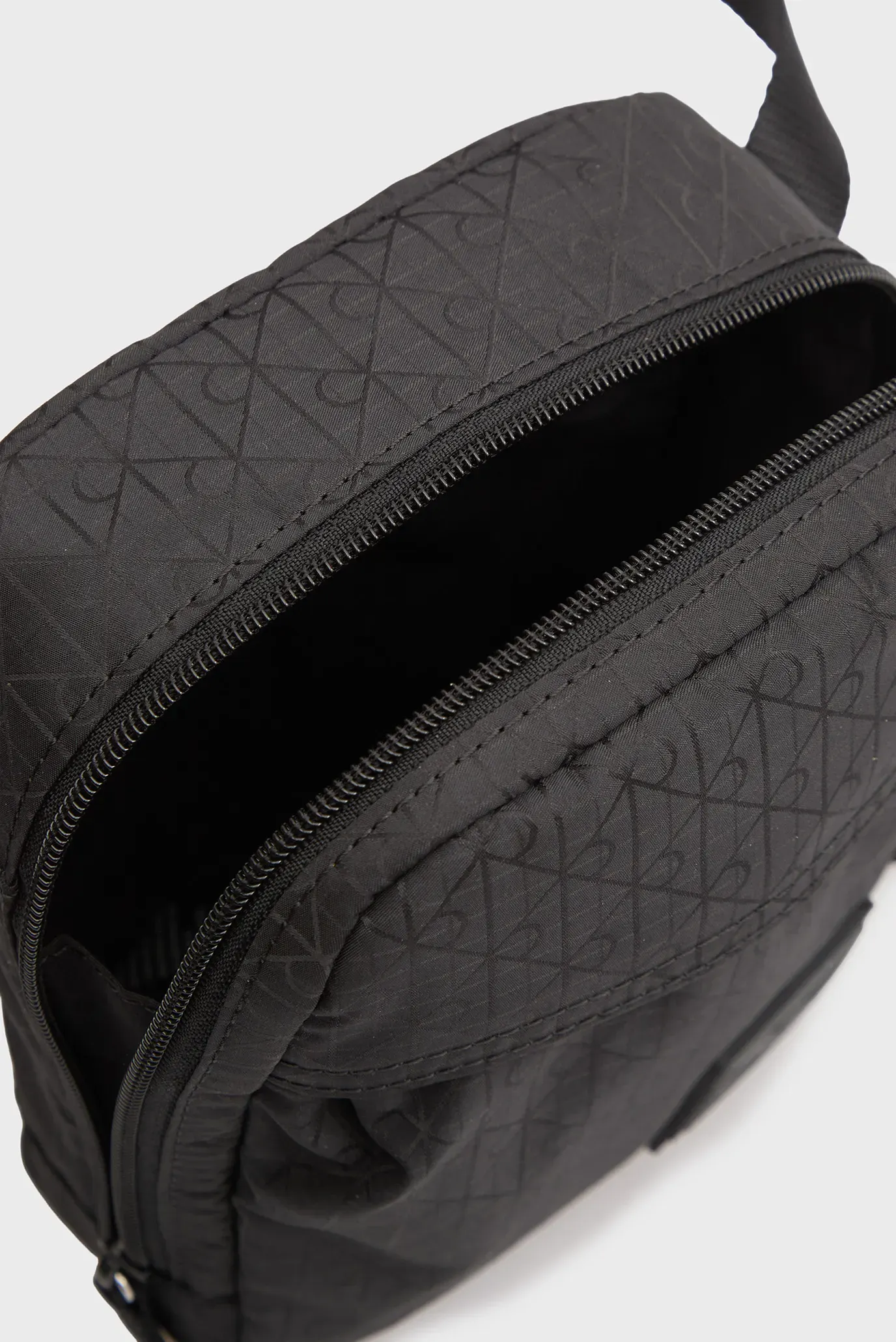 Сумка UTILITY EMBLEM REPORTER 6