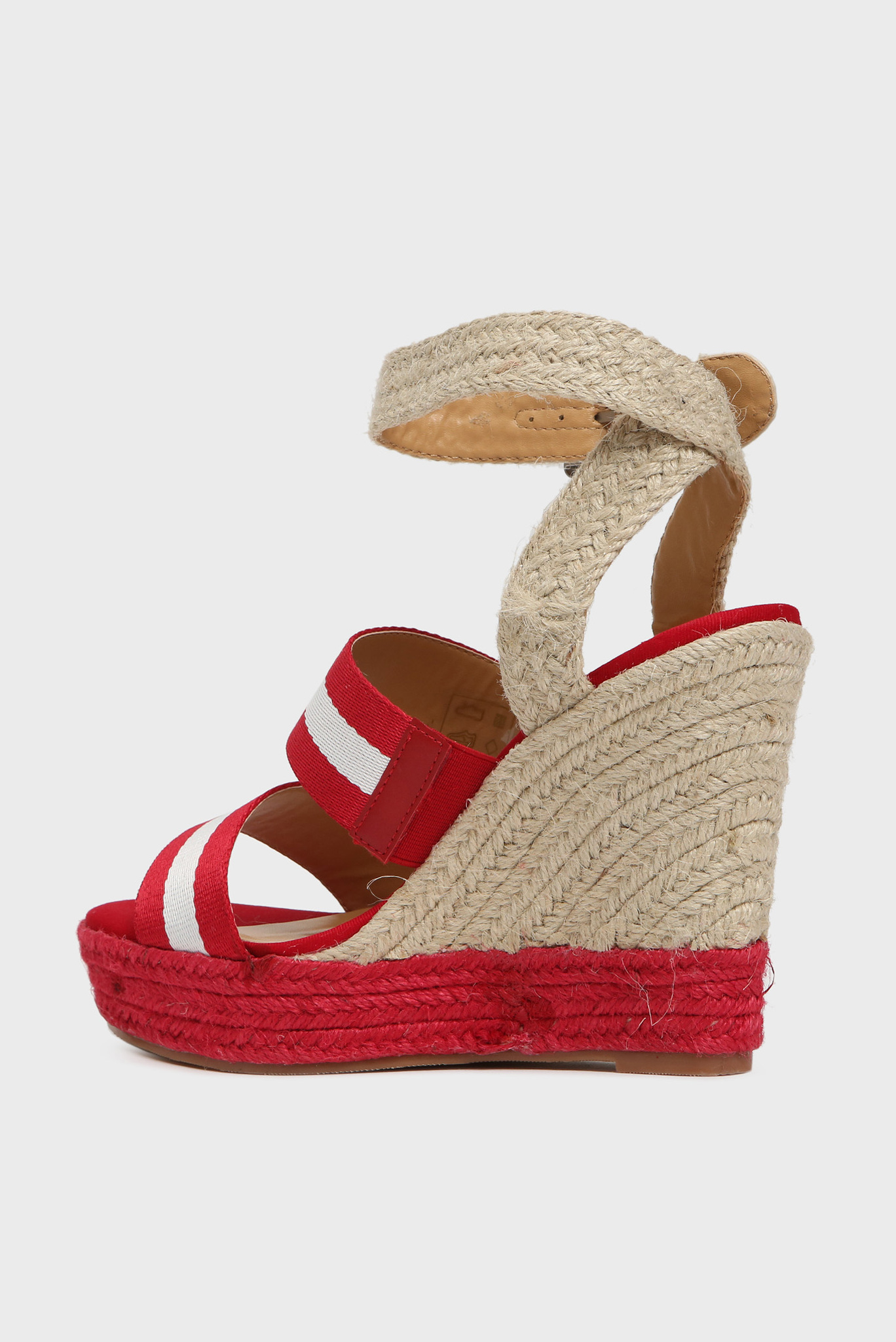 Красные босоножки 3