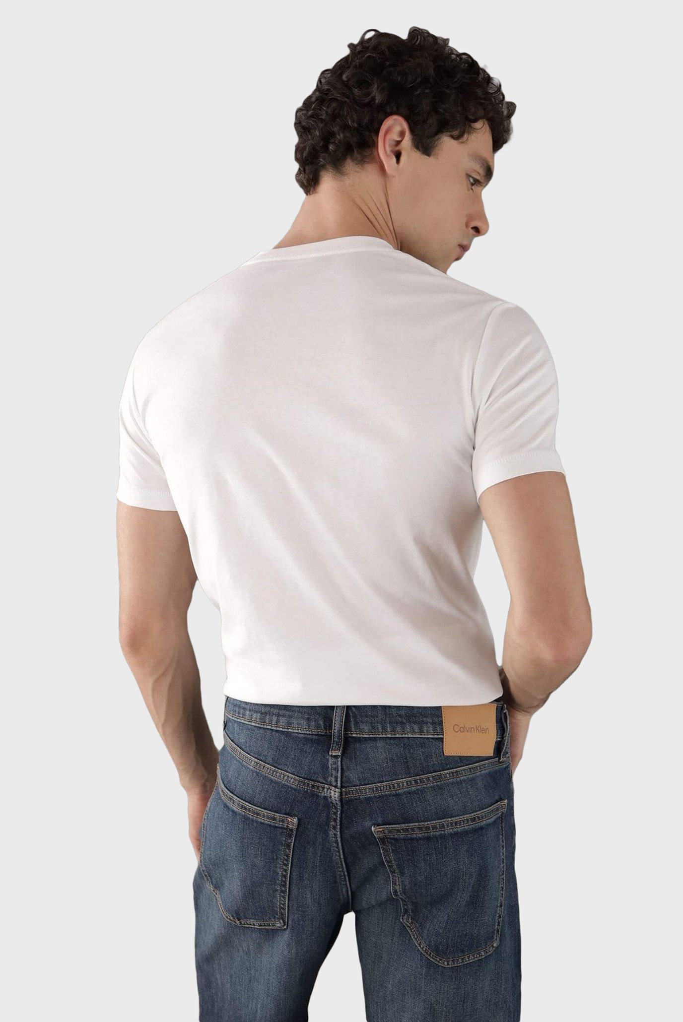 Футболка MIXED INSTITUTIONAL LOGO TEE 3