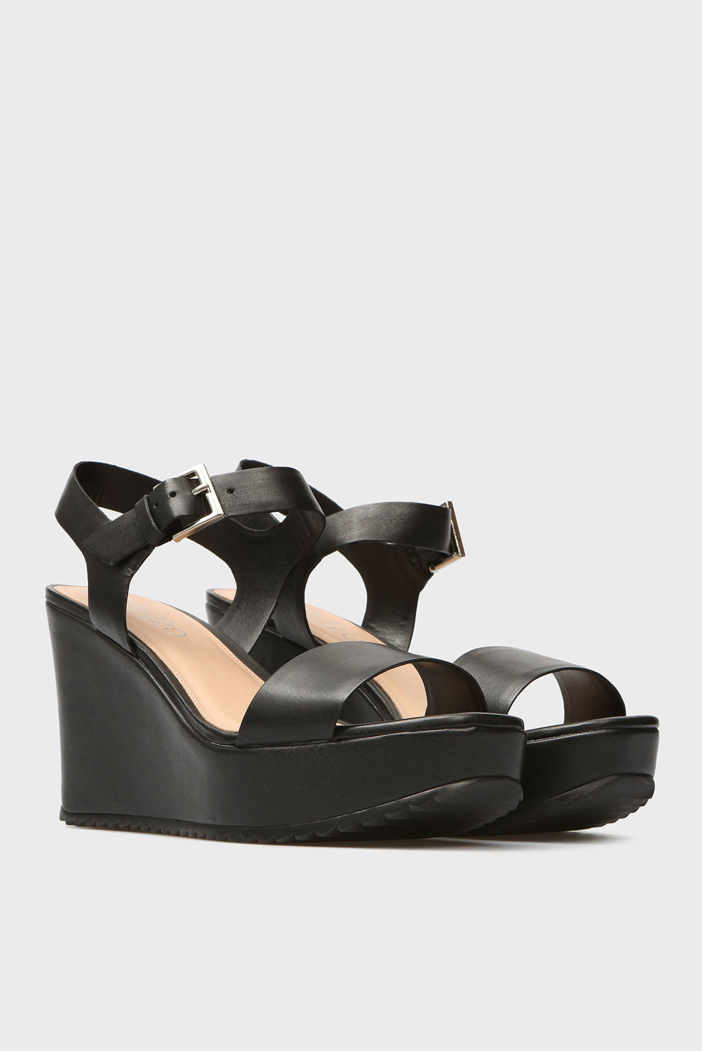 Женские черные кожаные босоножки 2