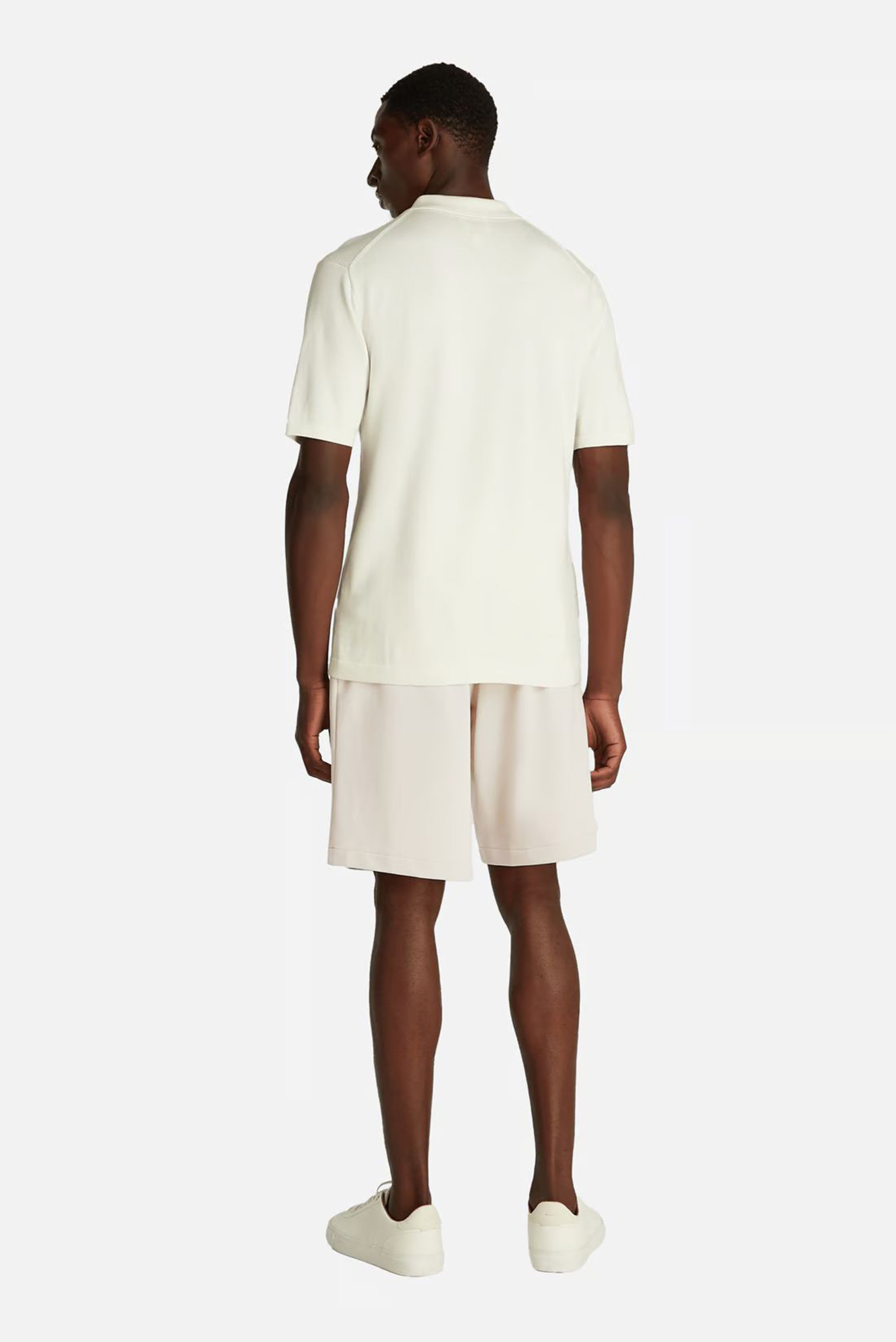 Шорты TEXTURED EMBR LOGO SWEATSHORTSCalvin Klein Шорты TEXTURED EMBR LOGO SWEATSHORTS 3