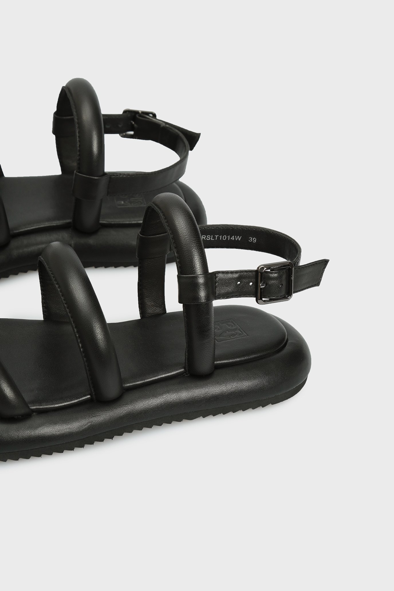 Женские черные кожаные сандалии Piemonte 2