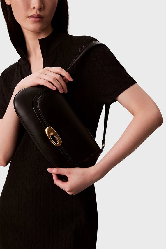 Сумка HARDWARE FLAP SHOULDER BAG