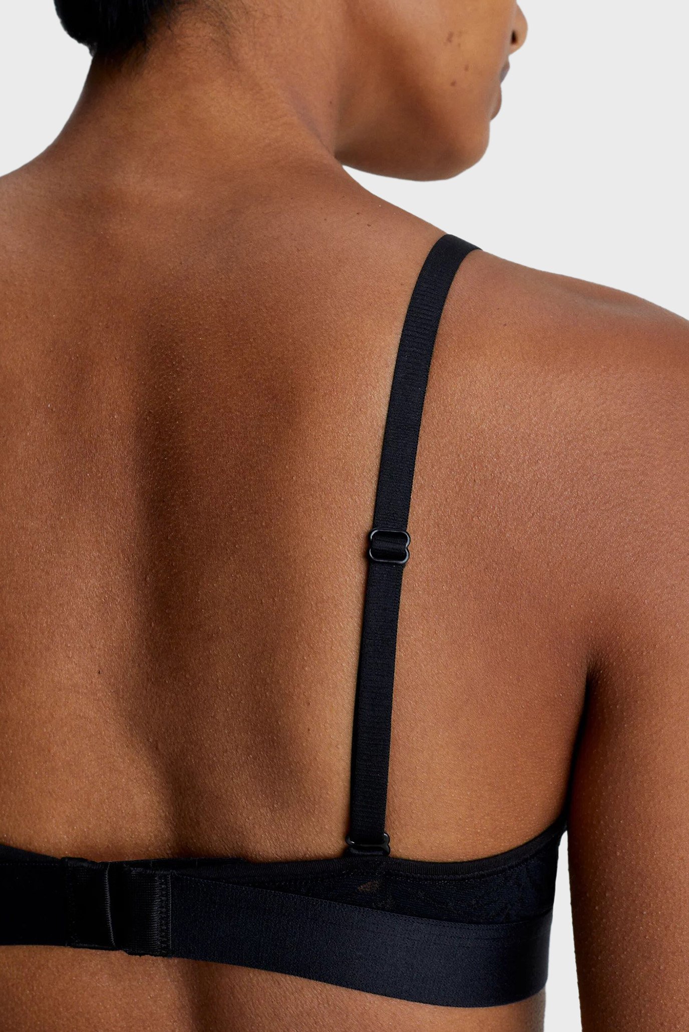 Женский черный бюстгальтер UNLINED TRIANGLE 11