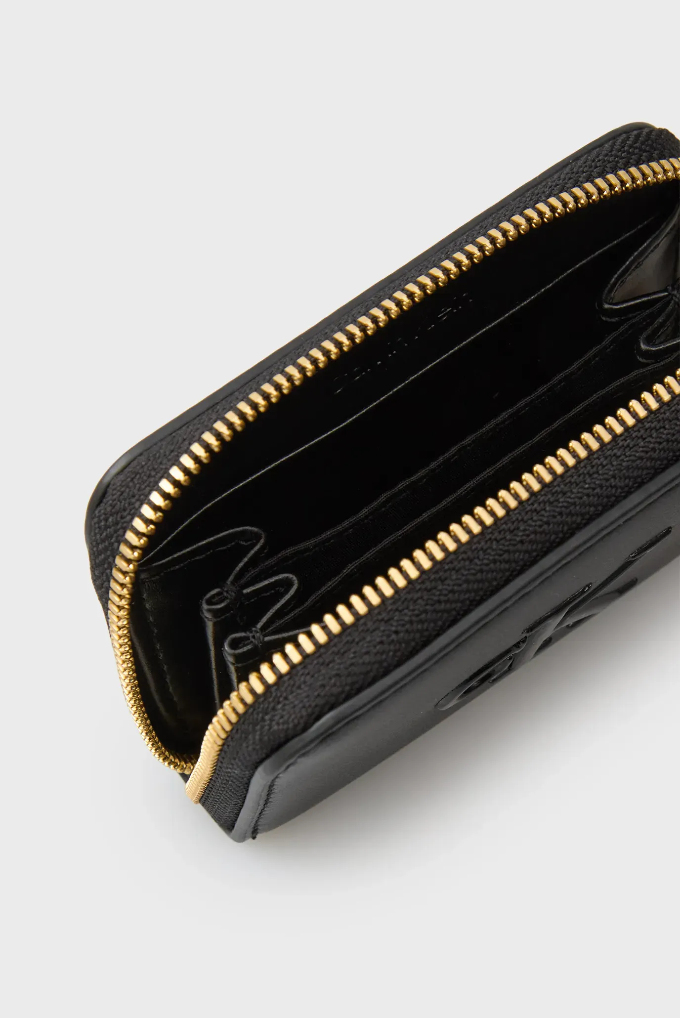 Кошелек/BOLD CK MEDIUM ZIP AROUND 2