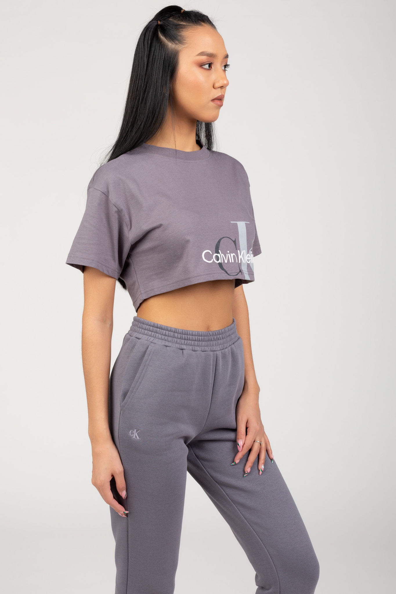 Футболка TWO TONE MONOGRAM CROPPED TEE Calvin Klein Jeans Футболка TWO TONE MONOGRAM CROPPED TEE 2