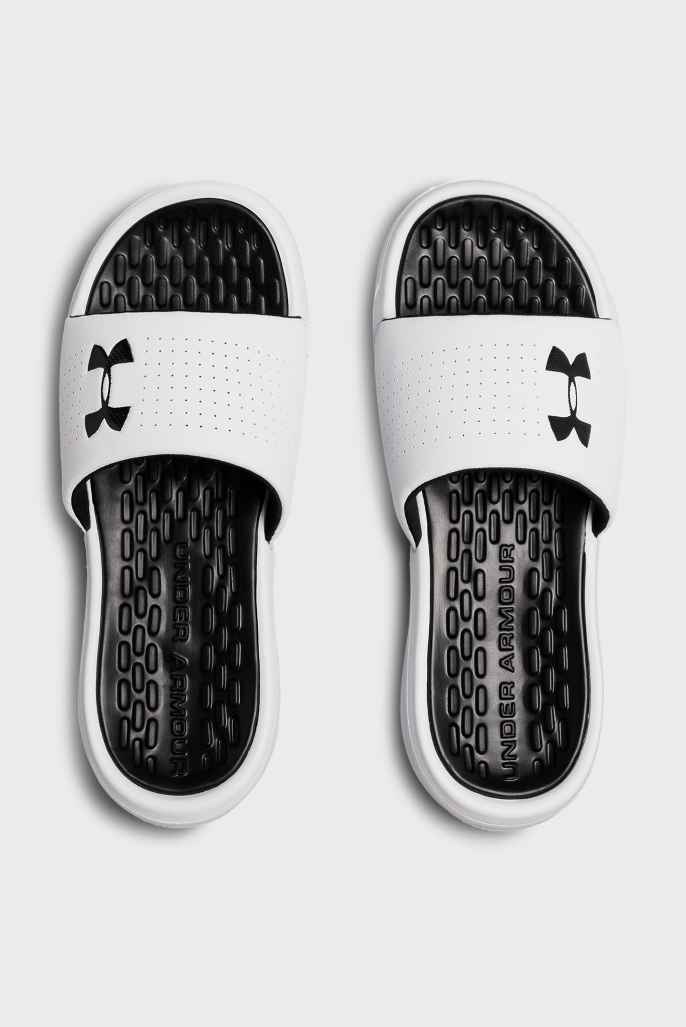 Мужские белые слайдеры UA Playmaker Fix 2