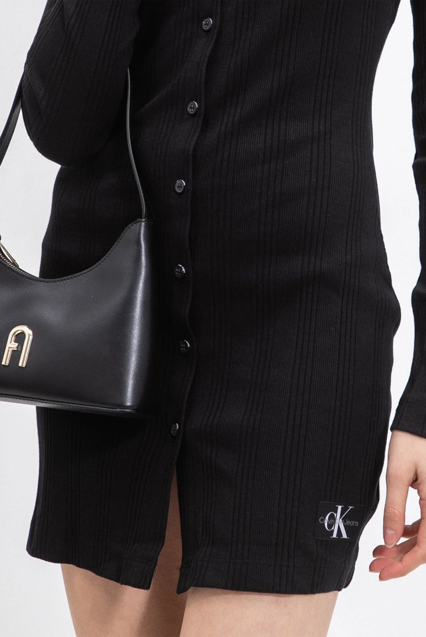 Платье BADGE ELONGATED RIB SHIRT DRESS 4