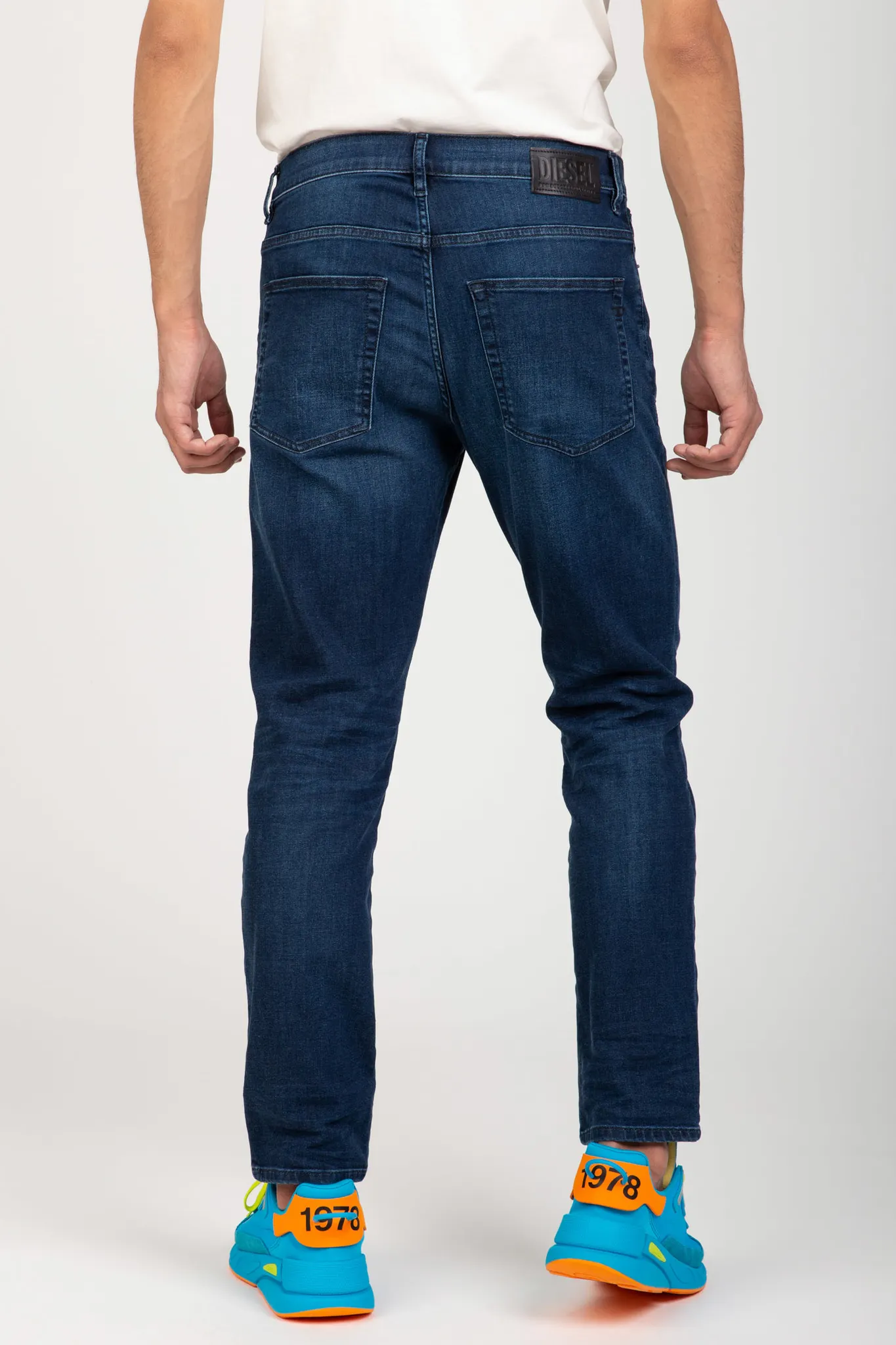 Джинсы D-FINING L.32 TROUSERS 4