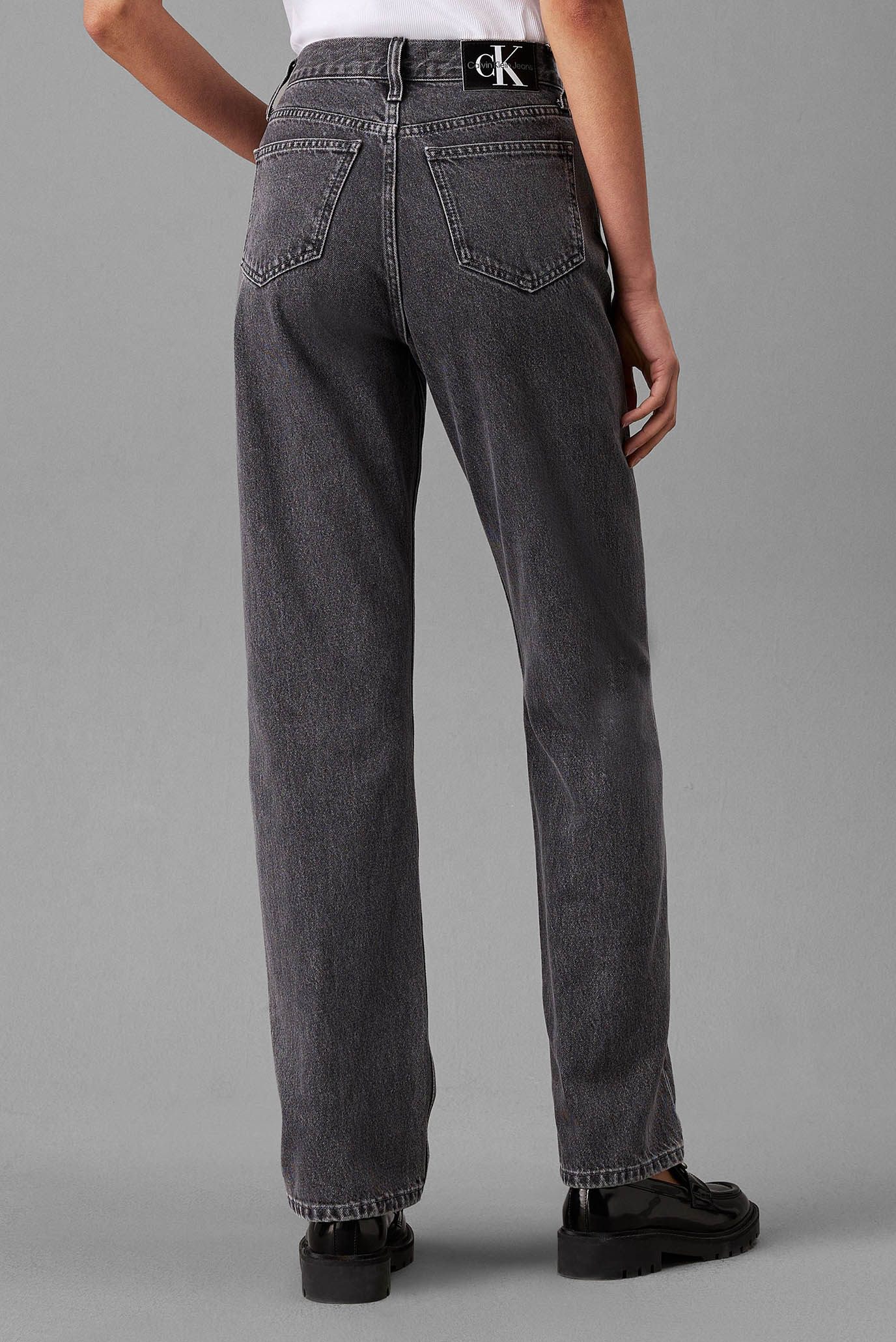 Женские серые джинсы HIGH RISE STRAIGHTCalvin Klein Jeans Женские серые джинсы HIGH RISE STRAIGHT 3