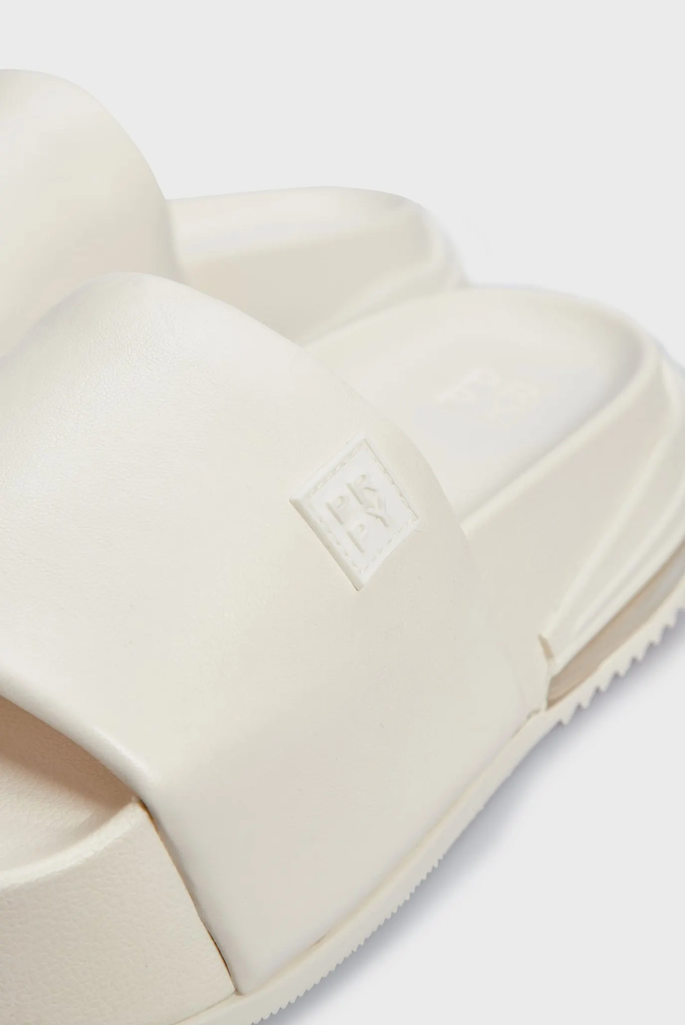 Женские белые кожаные слайдеры Kimberly 2