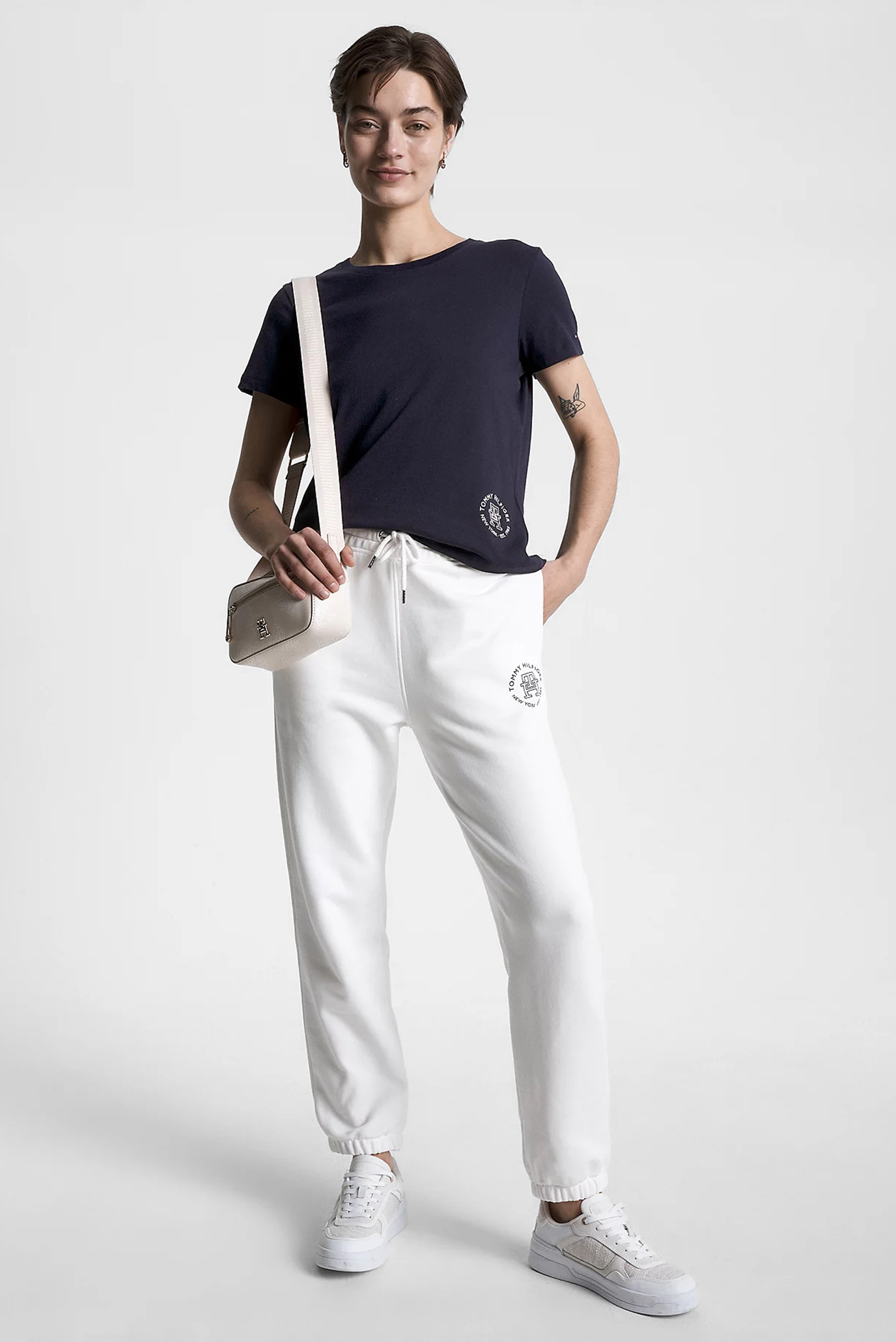 Женская темно-синяя футболка REG ROUND MD TH C-NK SS 7