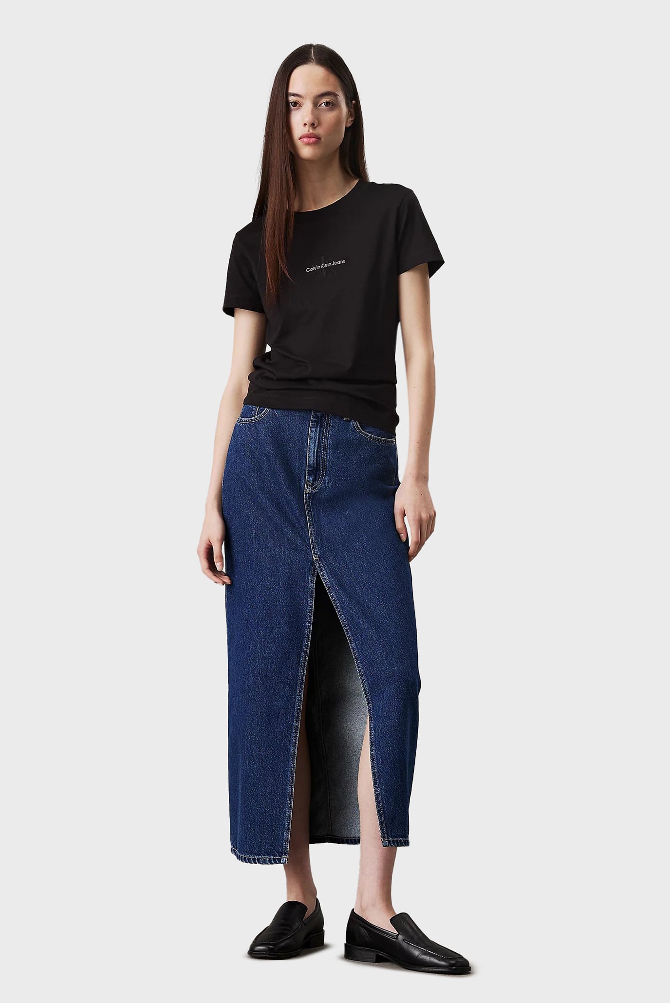 Женская черная футболка MONOLOGO SLIM TEE 2