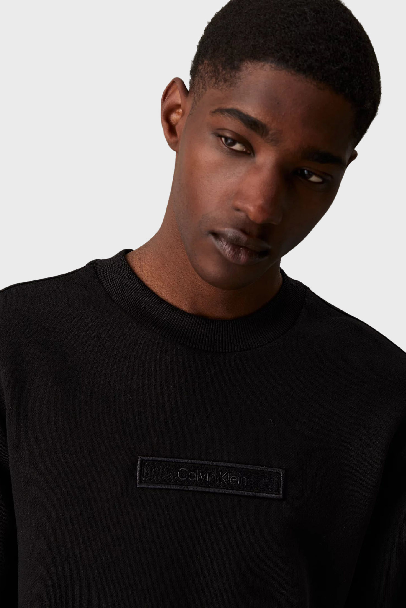 Мужской черный свитшот EMBROIDERED LOGO 4