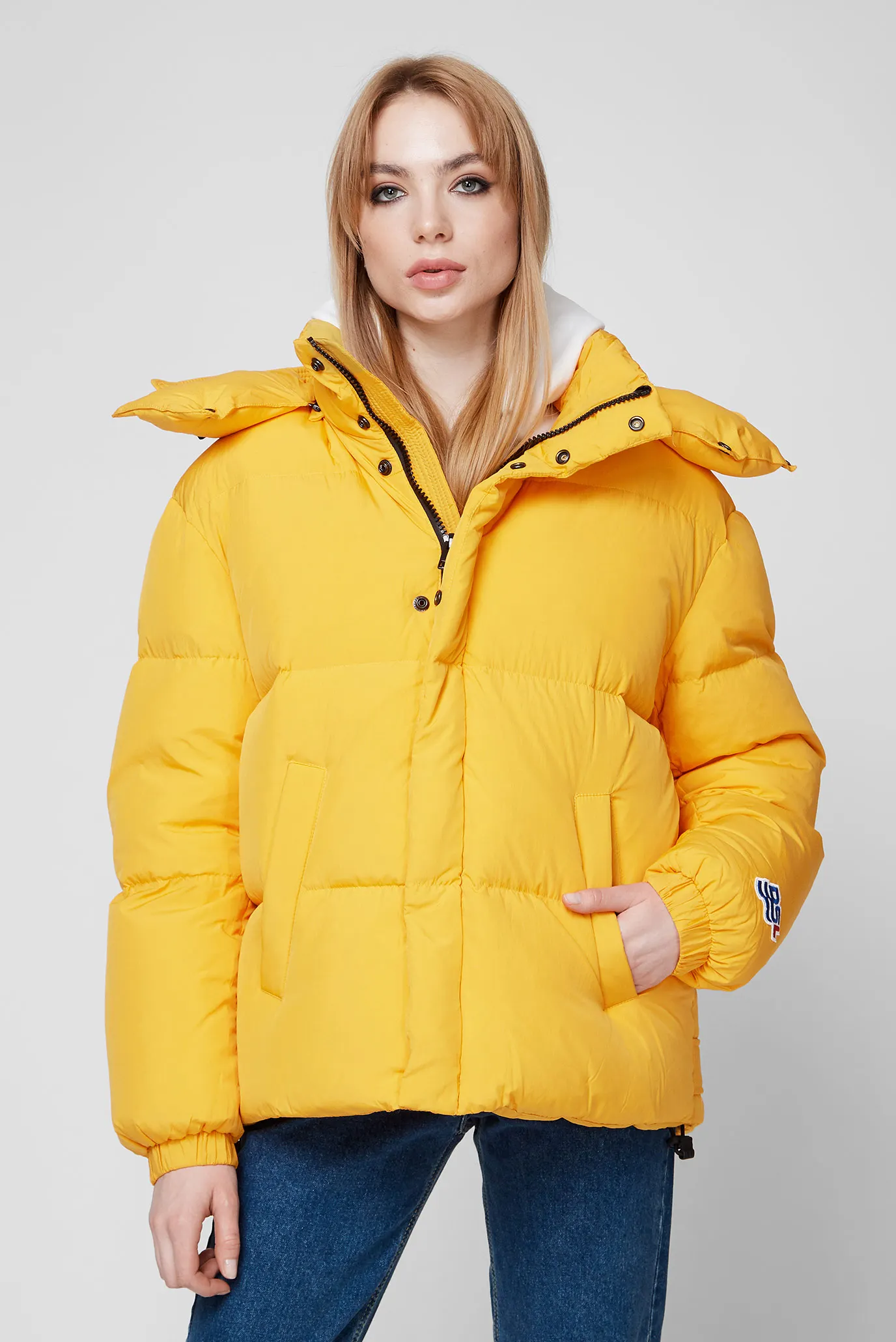 Женский желтый пуховик W-ROLF 6